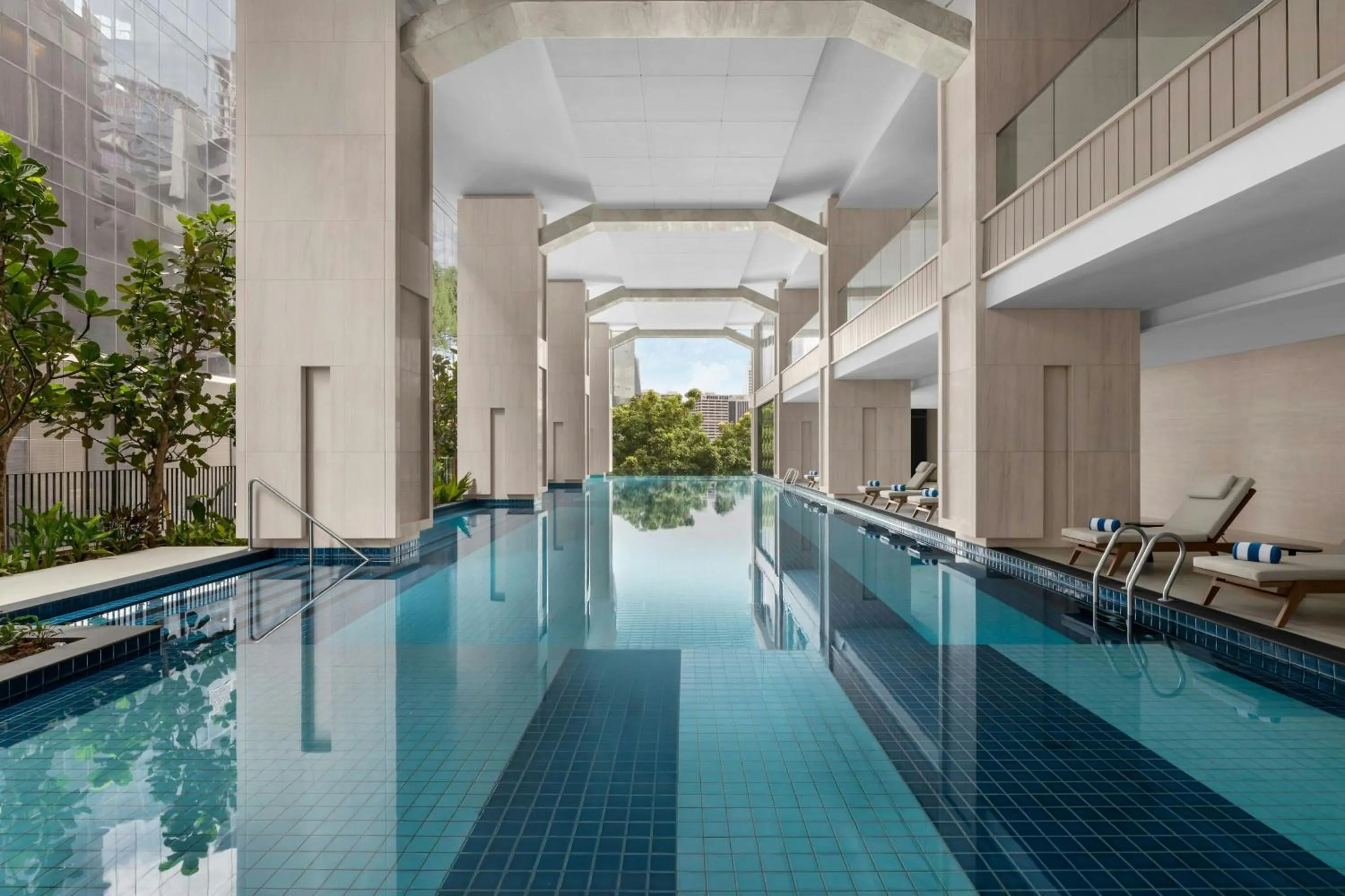 Swimming pool in Marriott Executive Apartments Kuala Lumpur