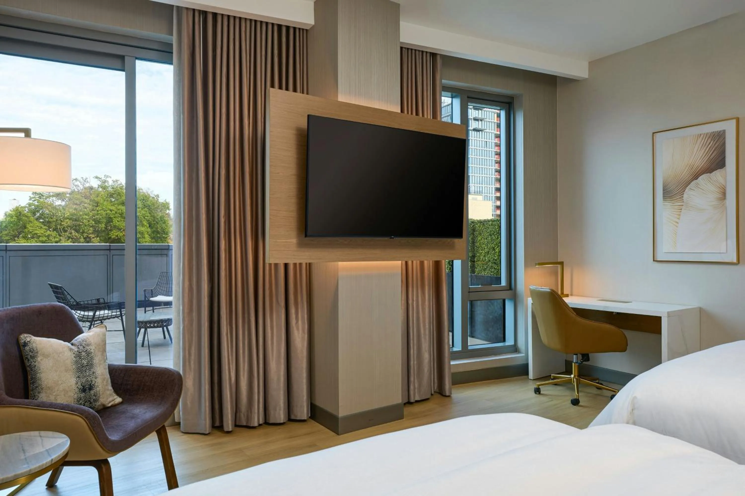 Photo of the whole room, Bed in The Westin Flushing LaGuardia Airport