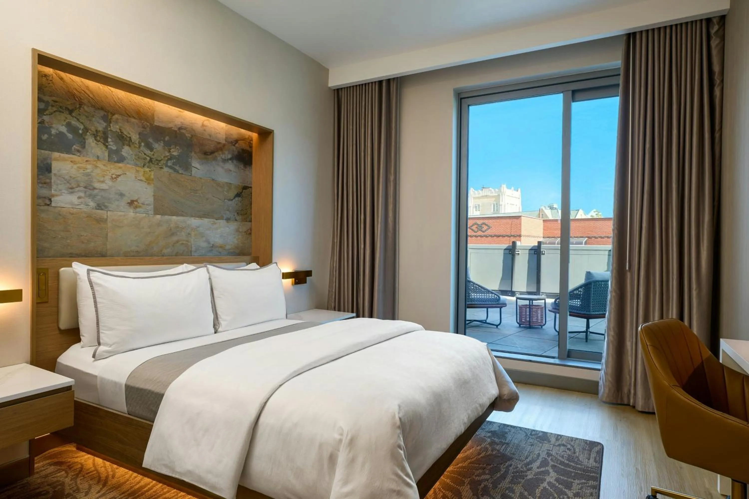 Photo of the whole room, Bed in The Westin Flushing LaGuardia Airport