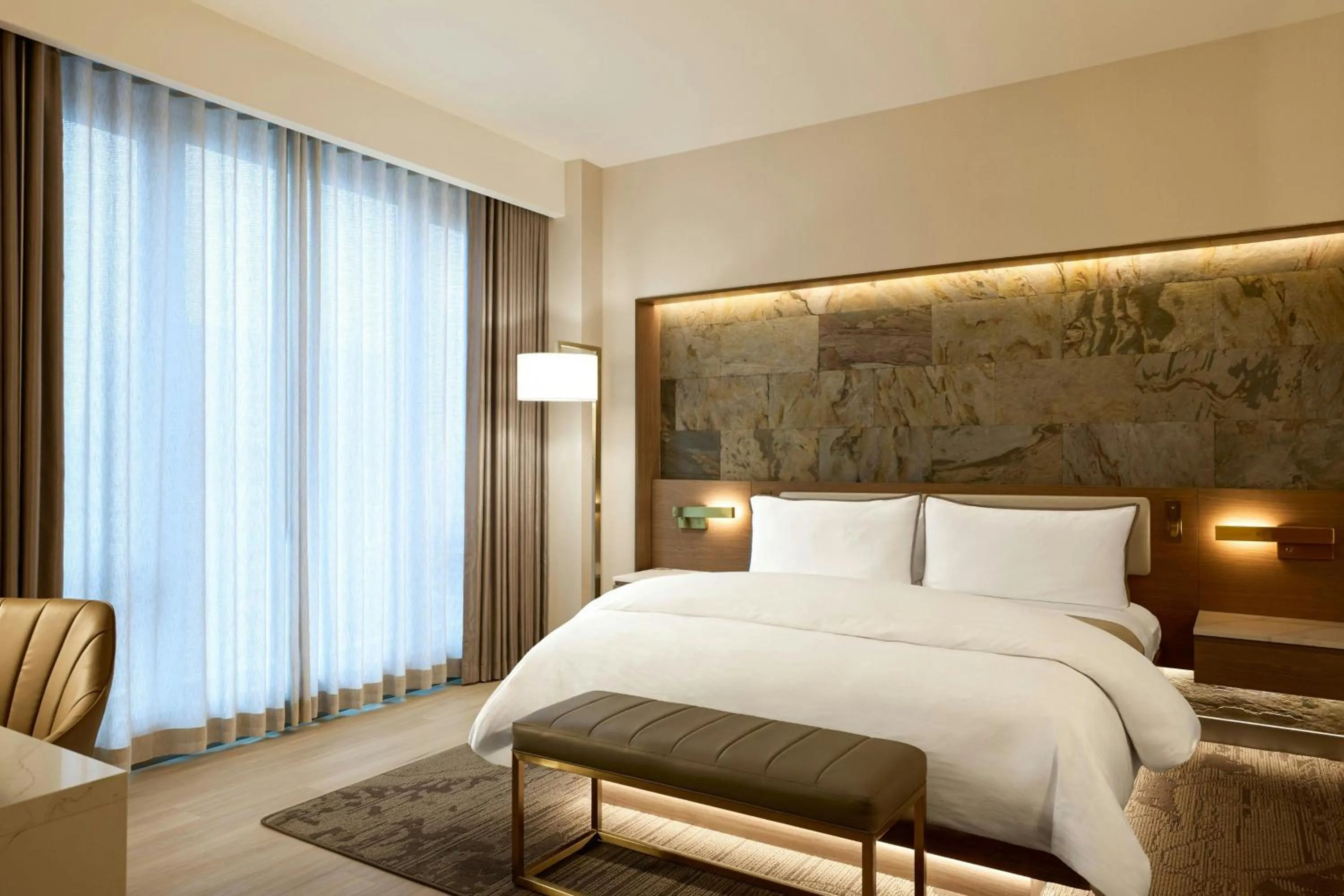 Photo of the whole room, Bed in The Westin Flushing LaGuardia Airport