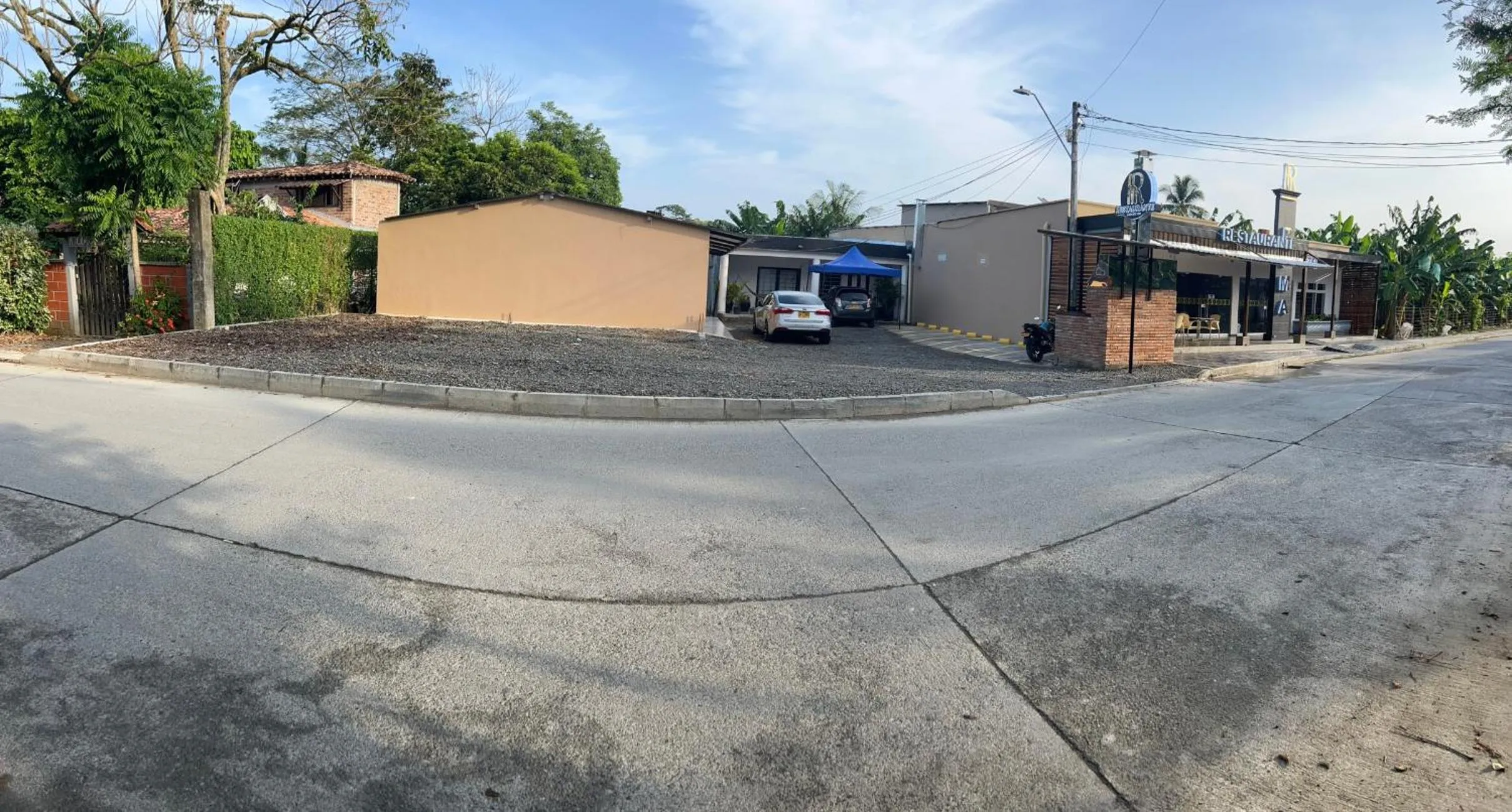 Parking in Hotel Roma Urabá