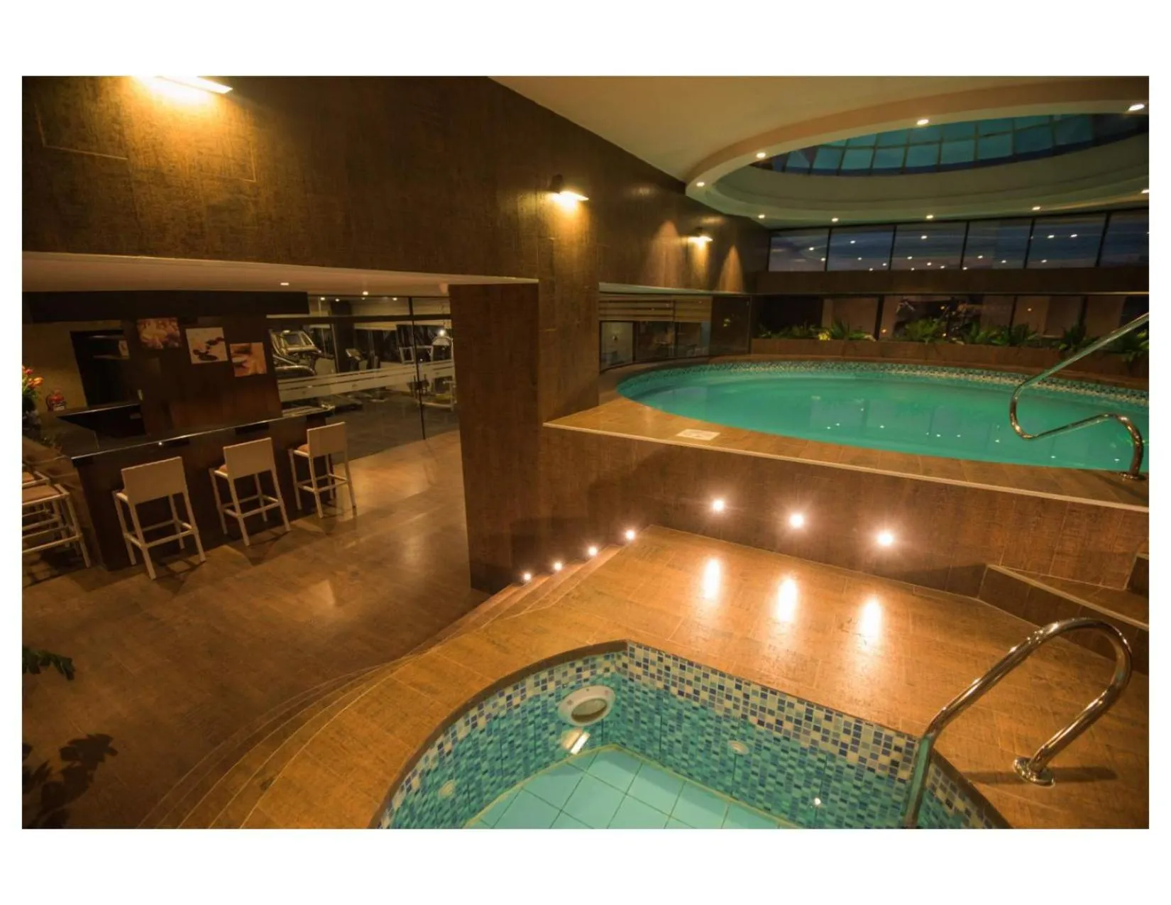 Swimming pool in ROLES Hotel