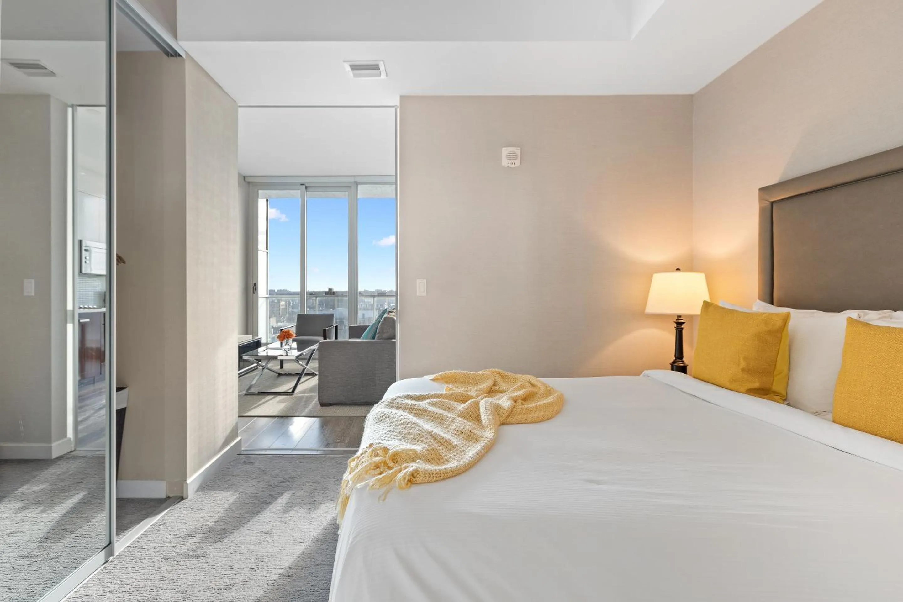 Bed in SOHO Residences Lisgar