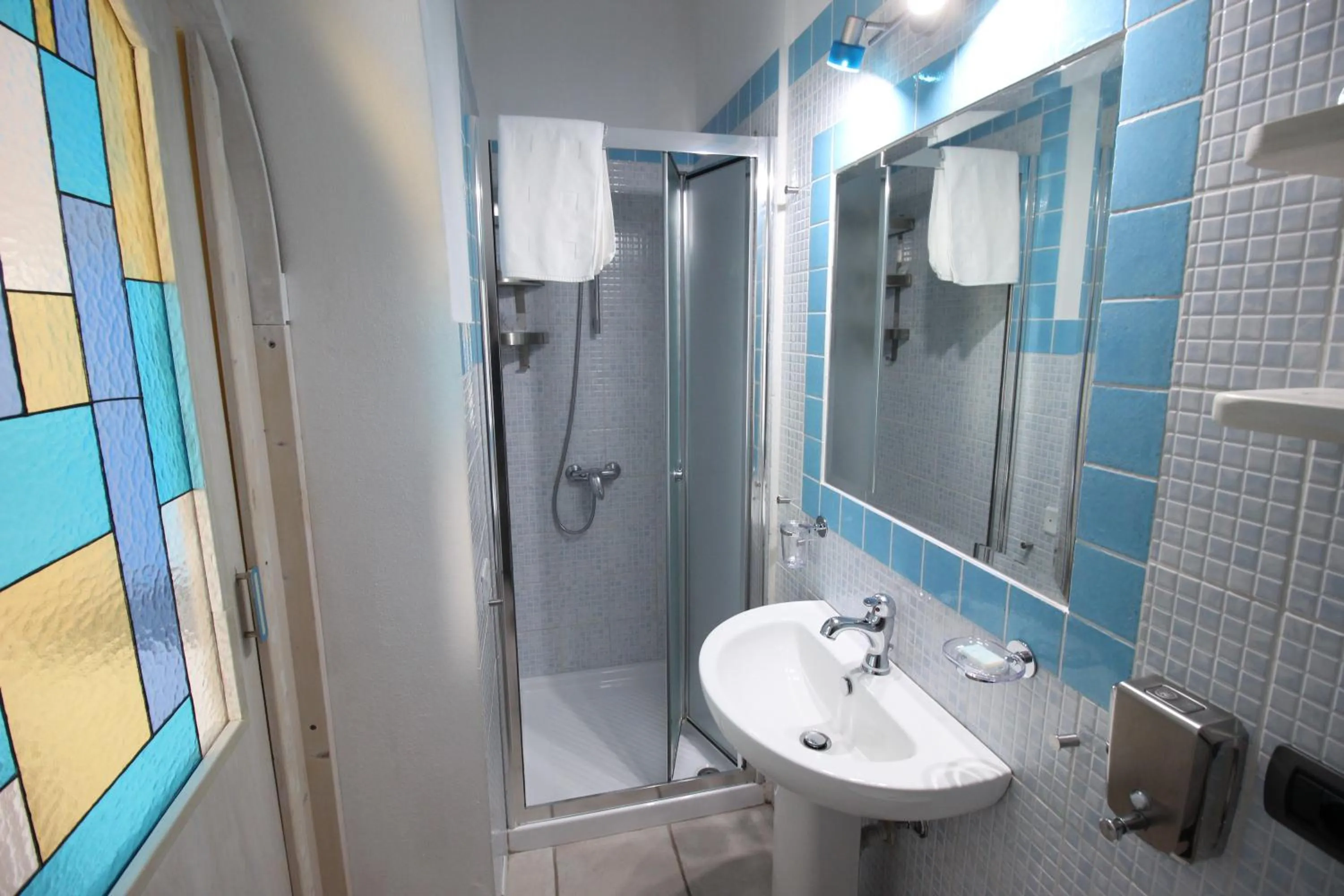 Shower in B&B San Leone