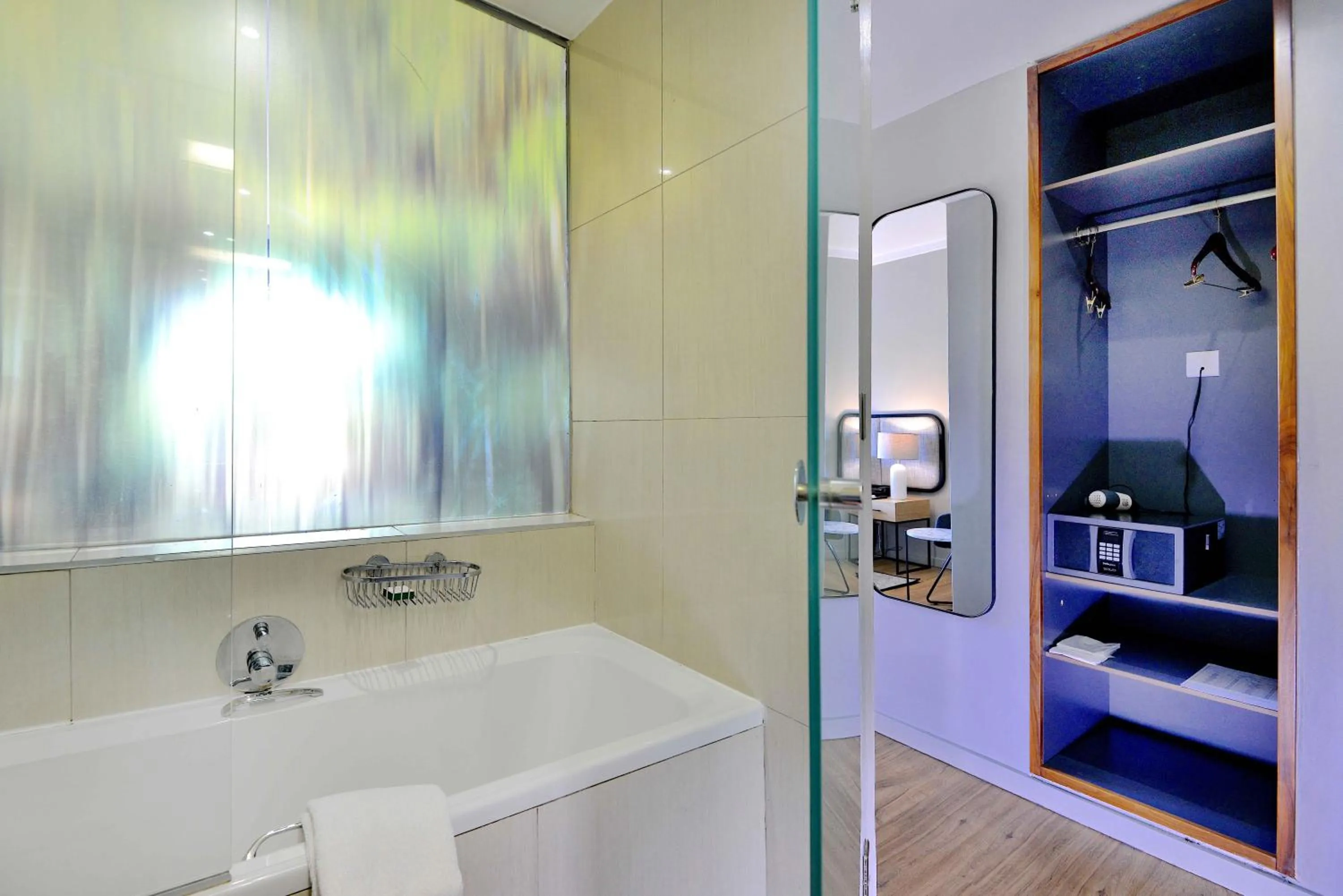 Bathroom in Cresta Lodge Harare