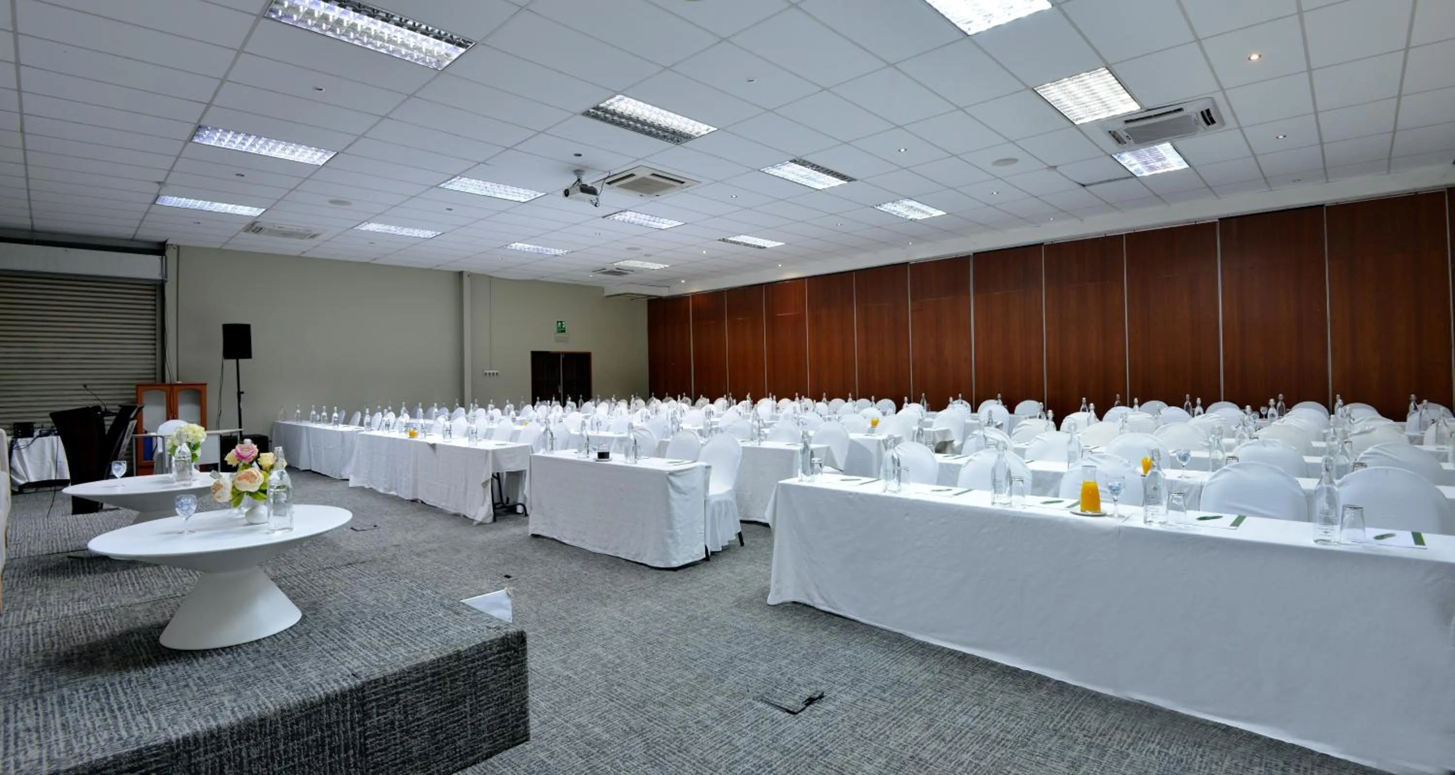 Meeting/conference room in Cresta Lodge Harare