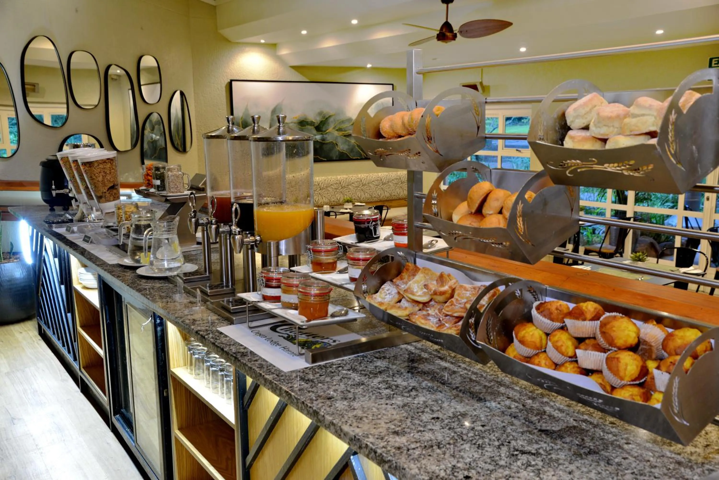 Breakfast in Cresta Lodge Harare