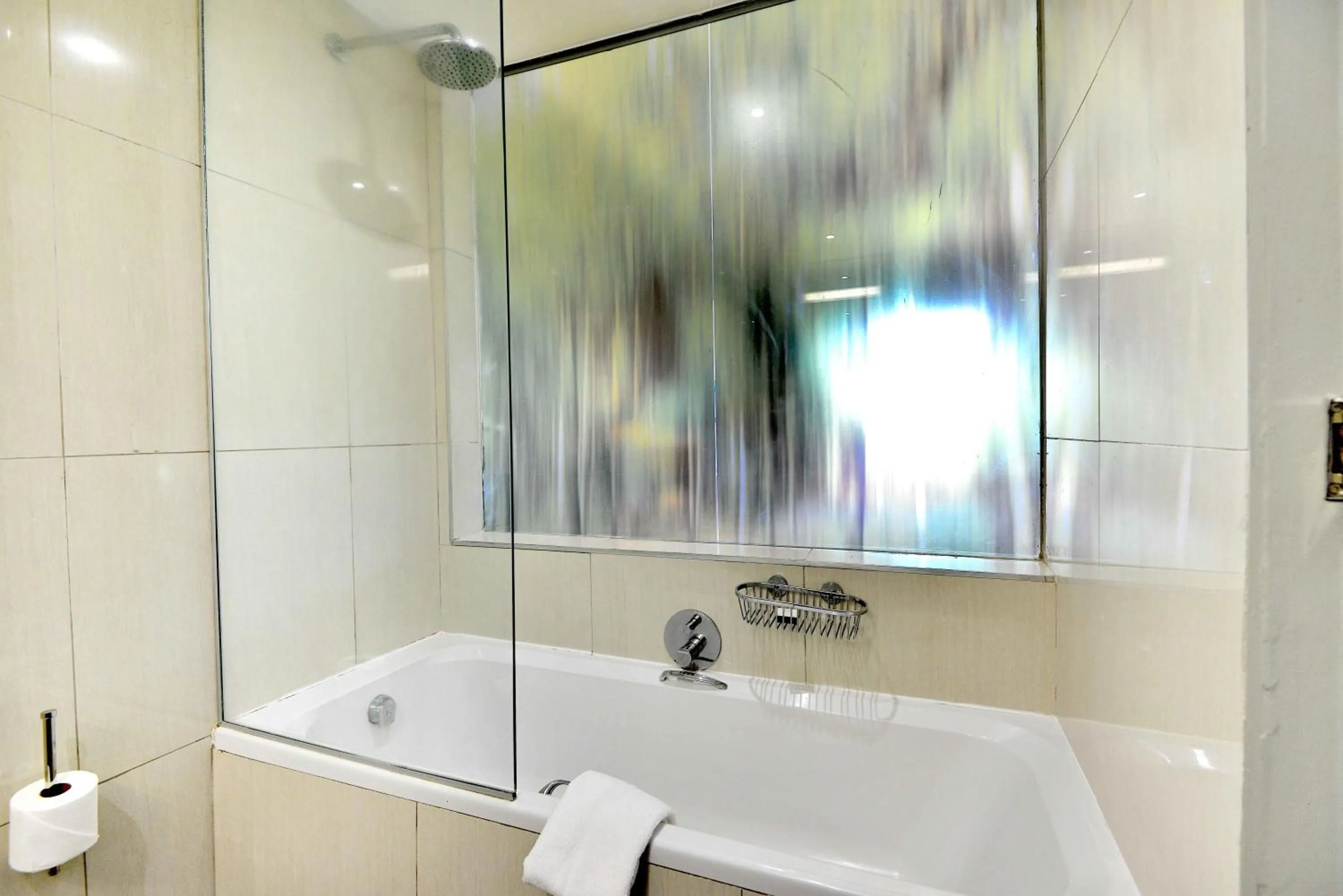 Bathroom in Cresta Lodge Harare