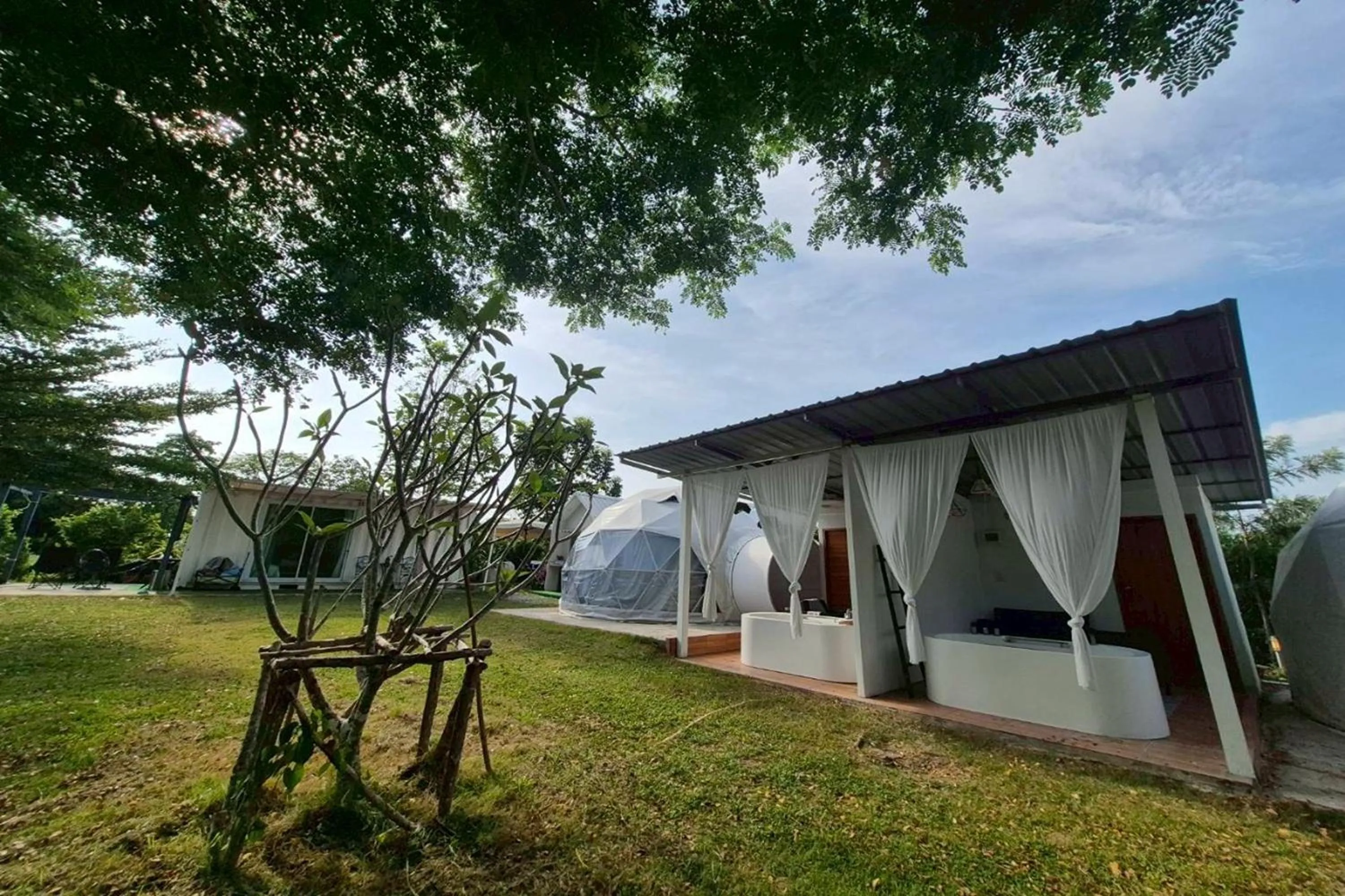 Property building in NaNine Glamping