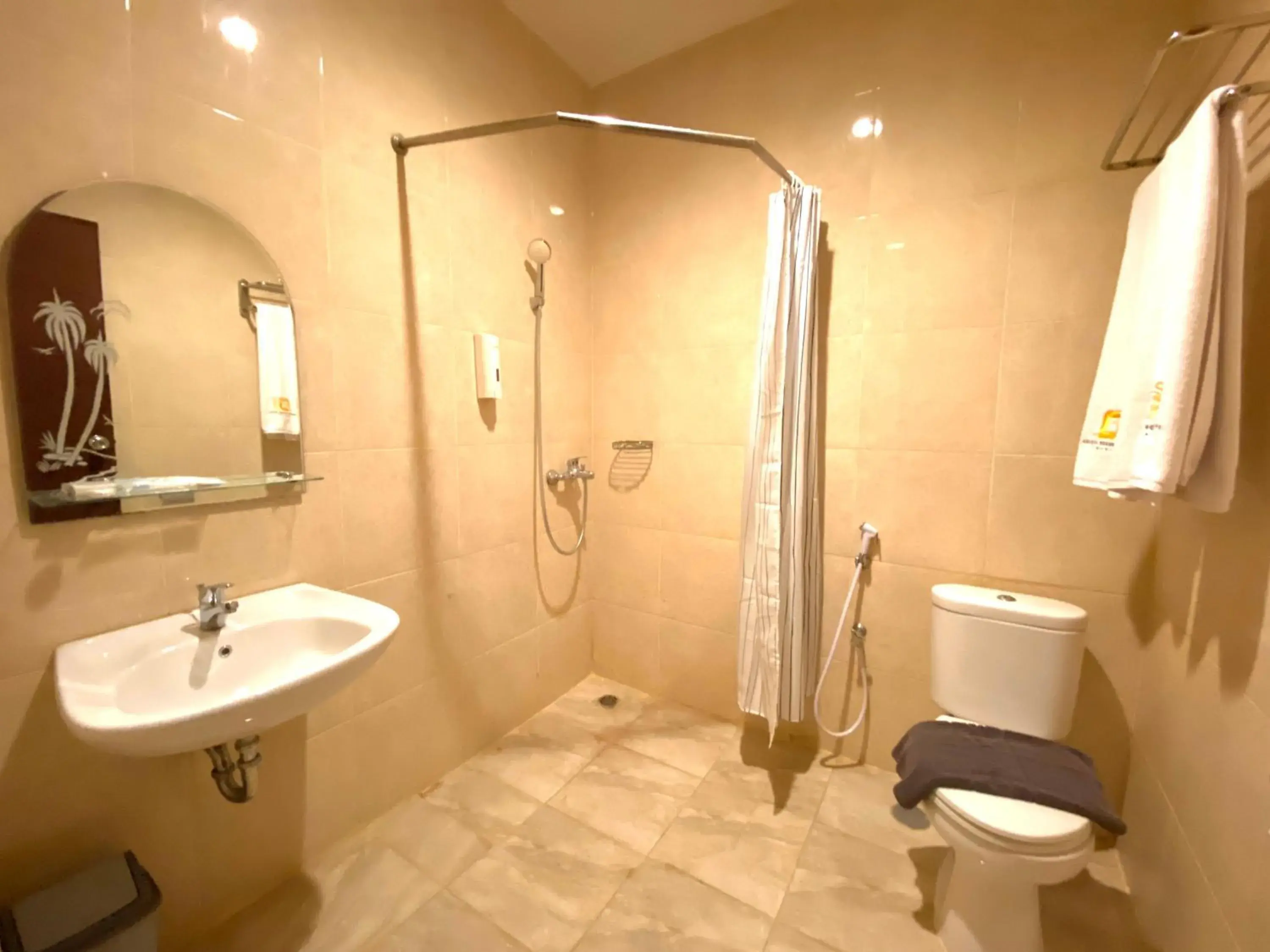 Superior Double or Twin Room in Hotel Golden Season Superior Double or Twin Room in Hotel Golden Season