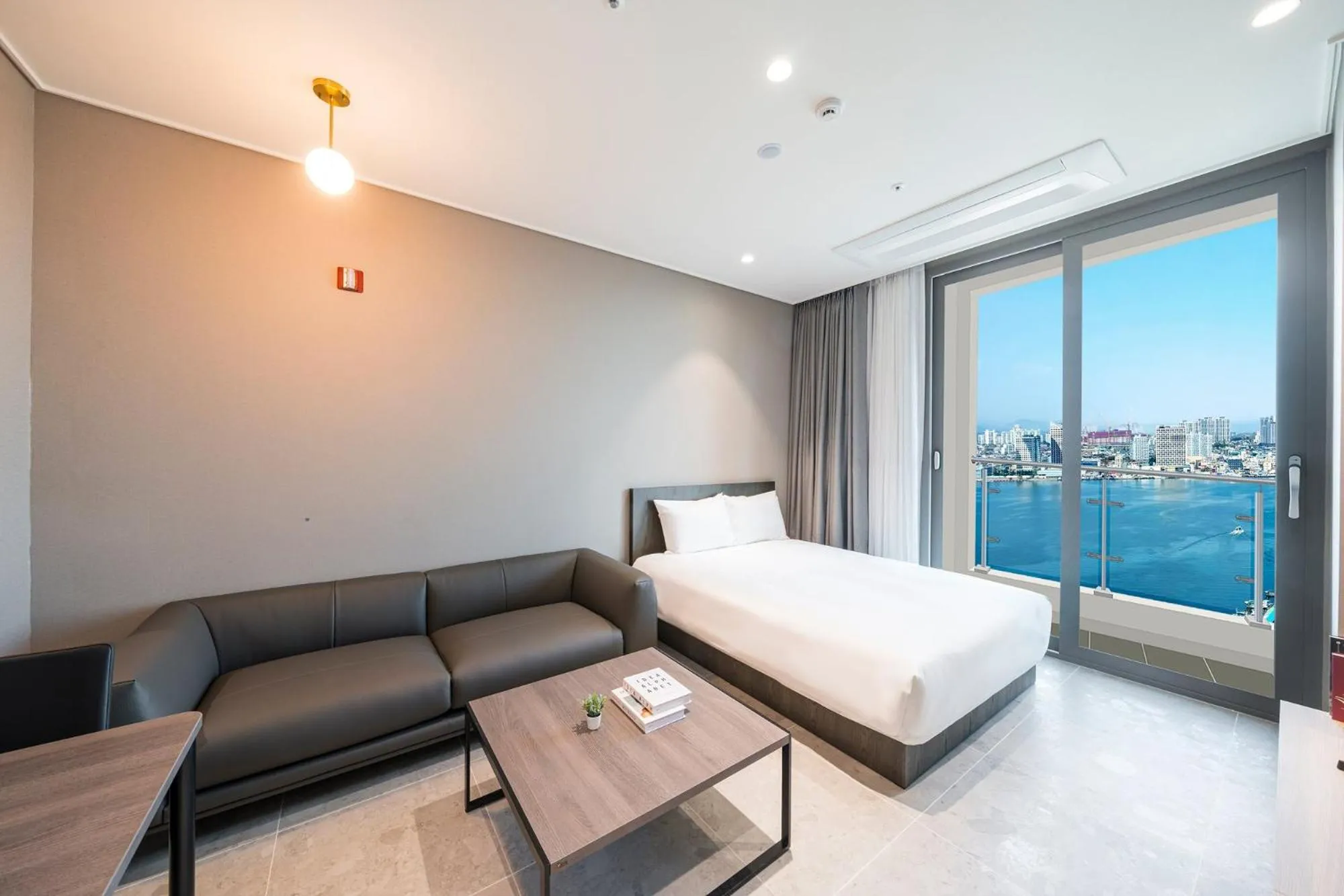 Bed in Sokcho Mari Vista Hotel