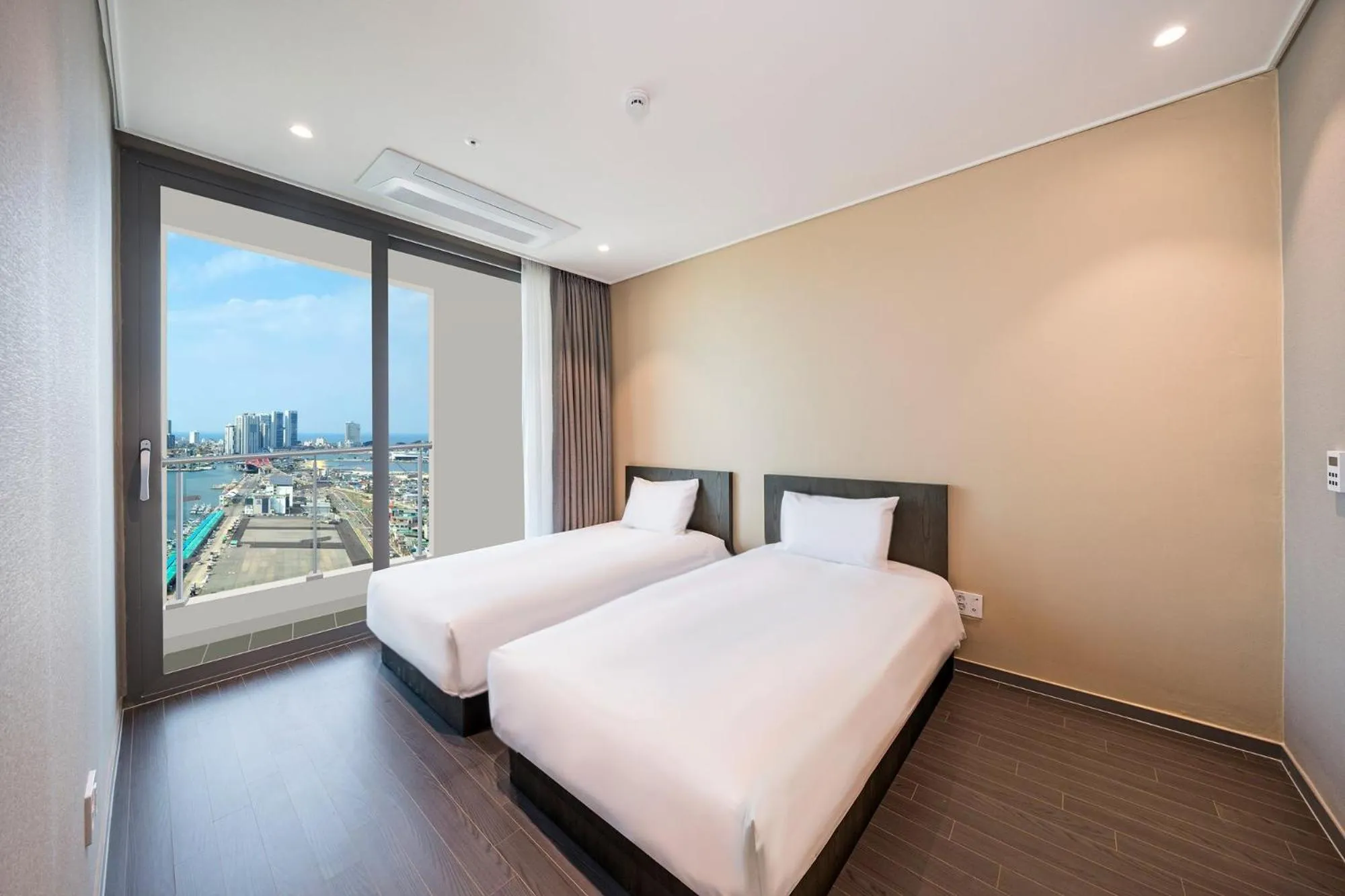 Bed in Sokcho Mari Vista Hotel