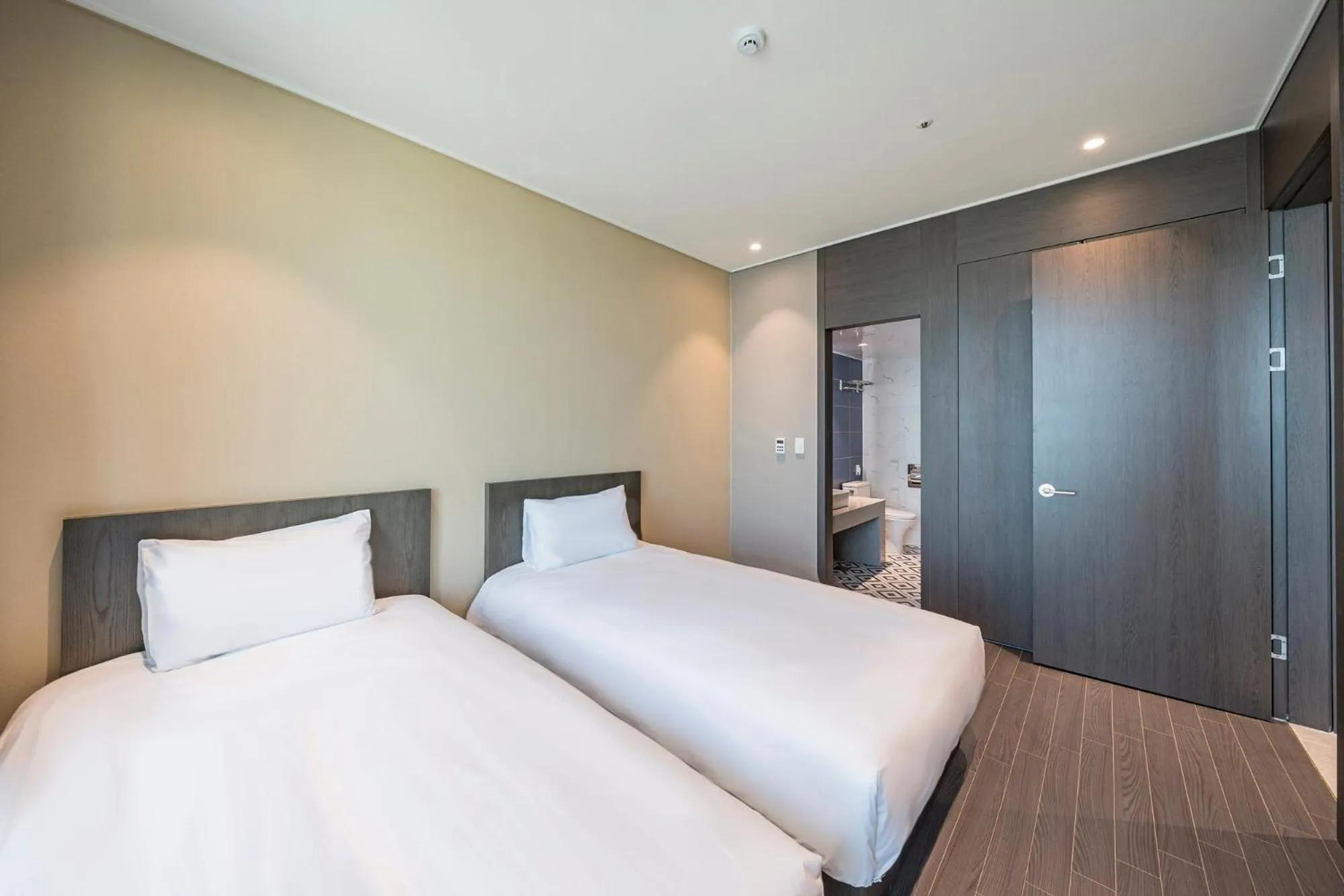 Bed in Sokcho Mari Vista Hotel