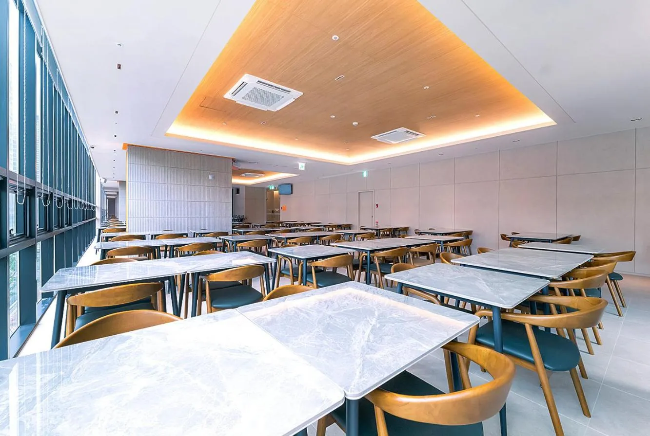 Restaurant/places to eat in Sokcho Mari Vista Hotel