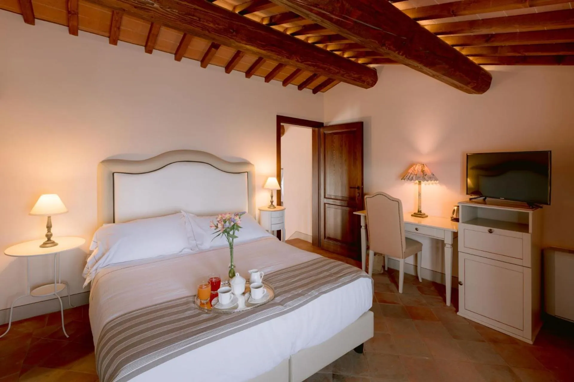 Bedroom, Bed in Borgo Sant'Ambrogio - Resort