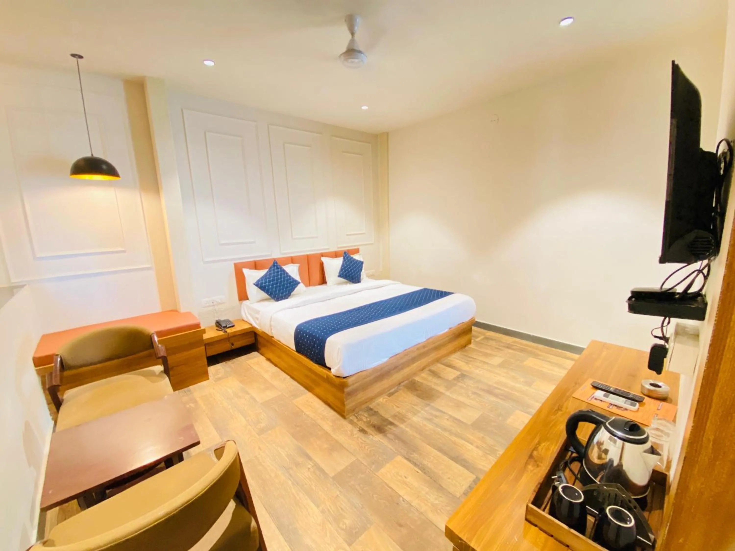 Photo of the whole room, Bed in Hotel Nikanshvee