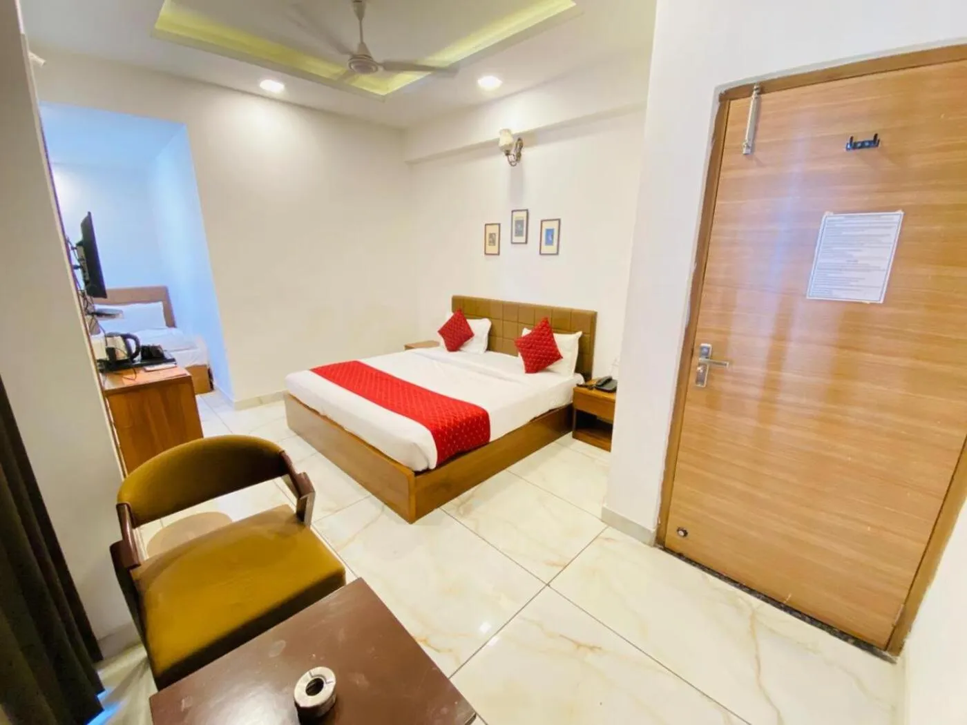 Bed in Hotel Nikanshvee