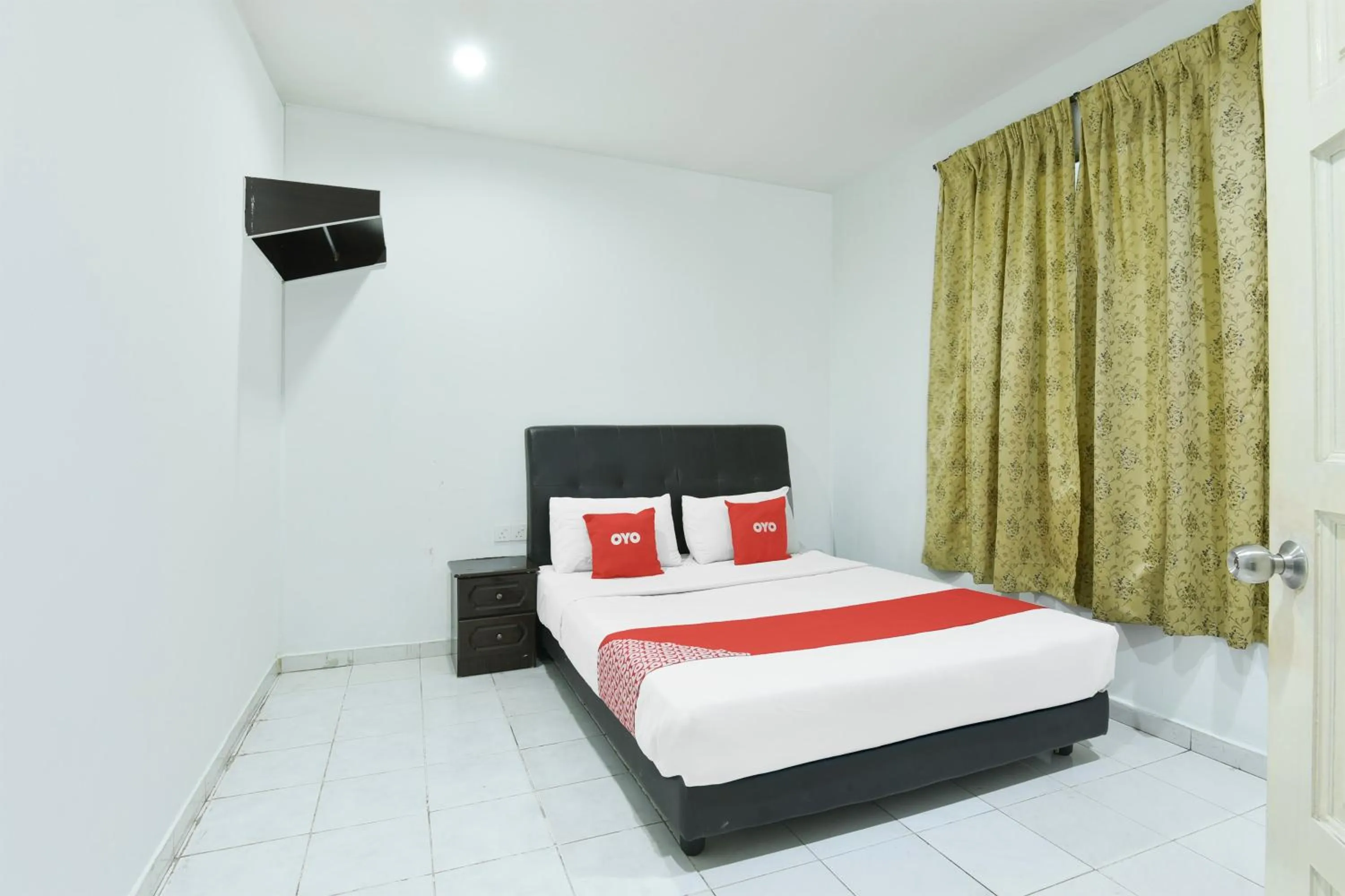 Bedroom, Bed in Hotel O KB Near Siti Khadijah Market Formerly KB 7 Days