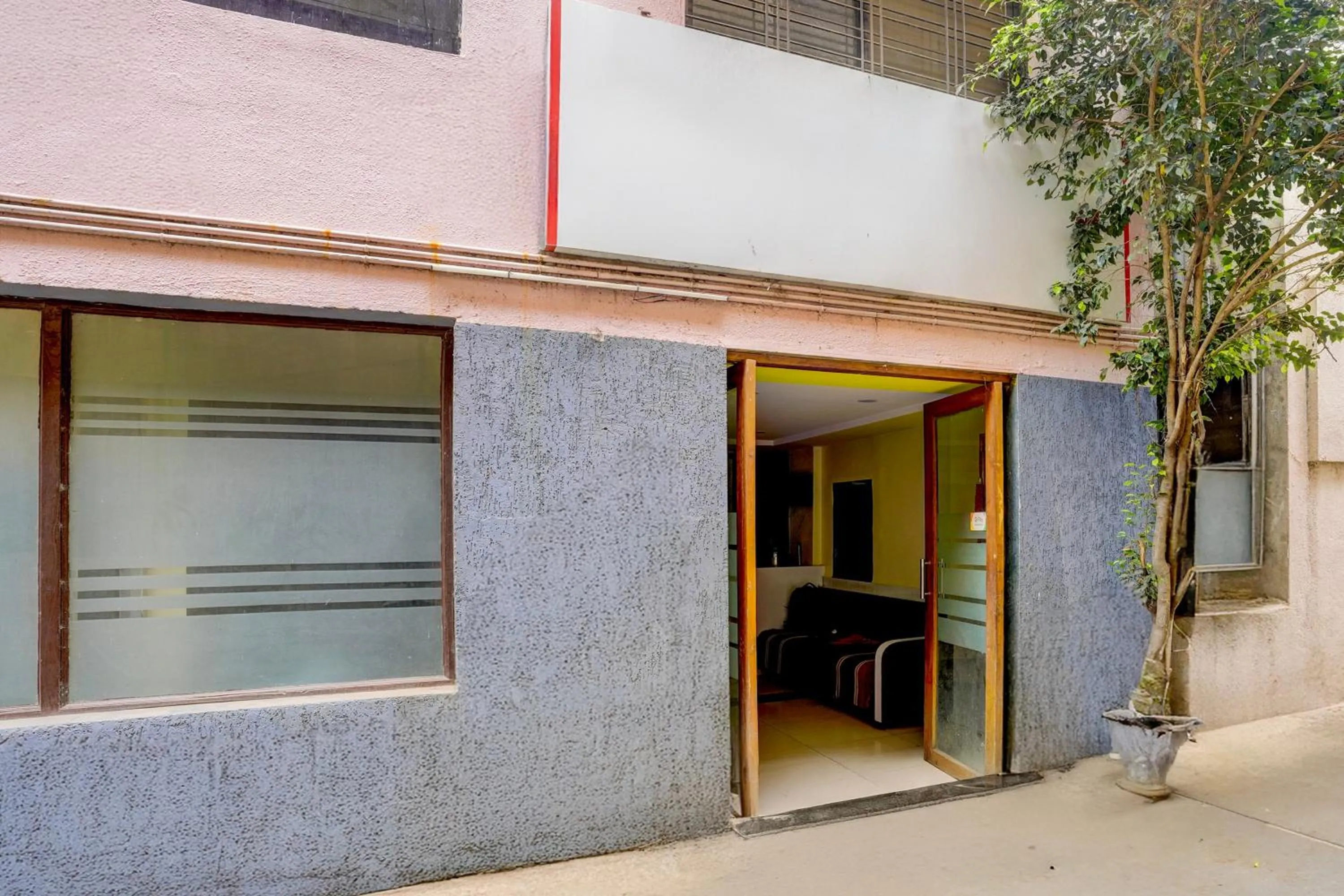 Facade/entrance in Super Hotel O Sainagar Shirdi Railway Junction Formerly Sai Vyankatesh Residency