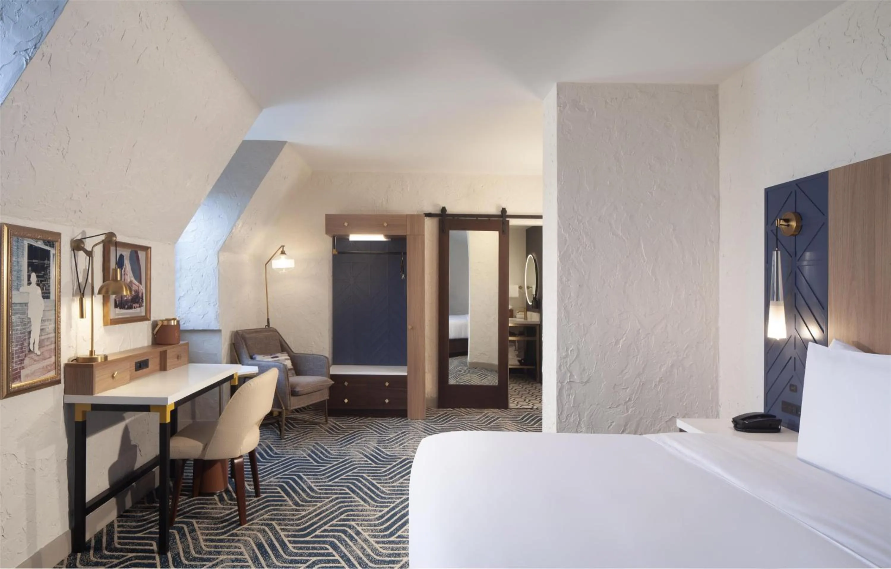 Bed in Hotel Royer Urbana Champaign, Tapestry Collection by Hilton