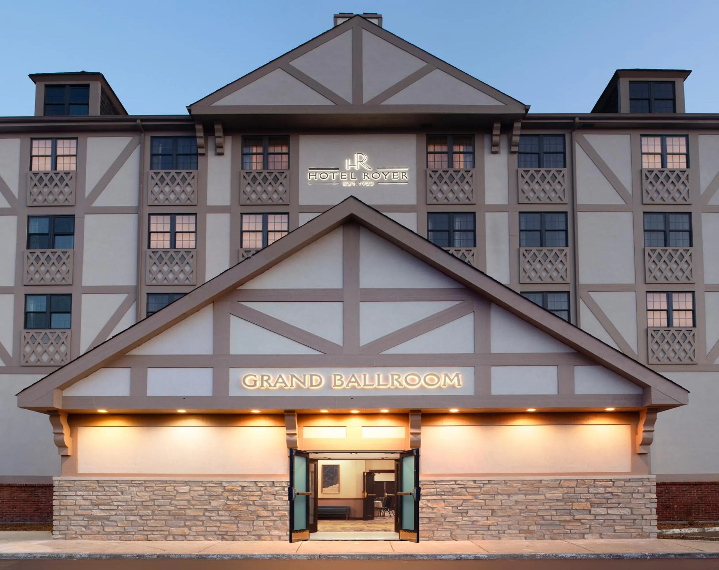 Property building in Hotel Royer Urbana Champaign, Tapestry Collection by Hilton