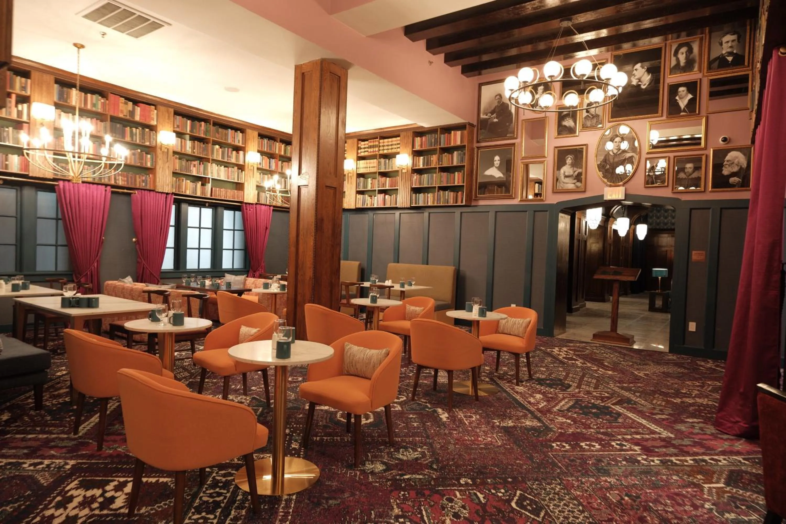 Restaurant/places to eat in Hotel Royer Urbana Champaign, Tapestry Collection by Hilton