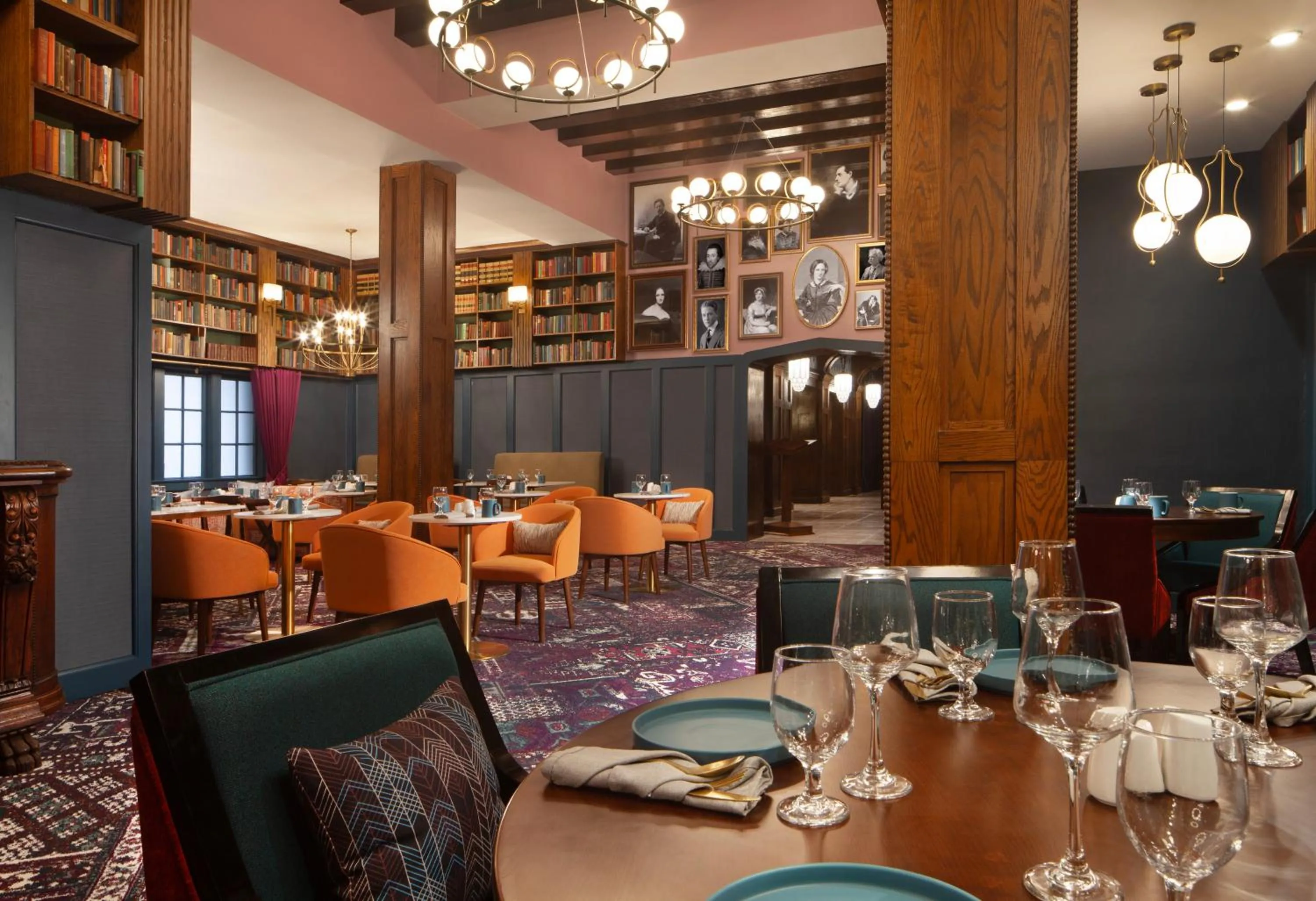 Restaurant/places to eat in Hotel Royer Urbana Champaign, Tapestry Collection by Hilton