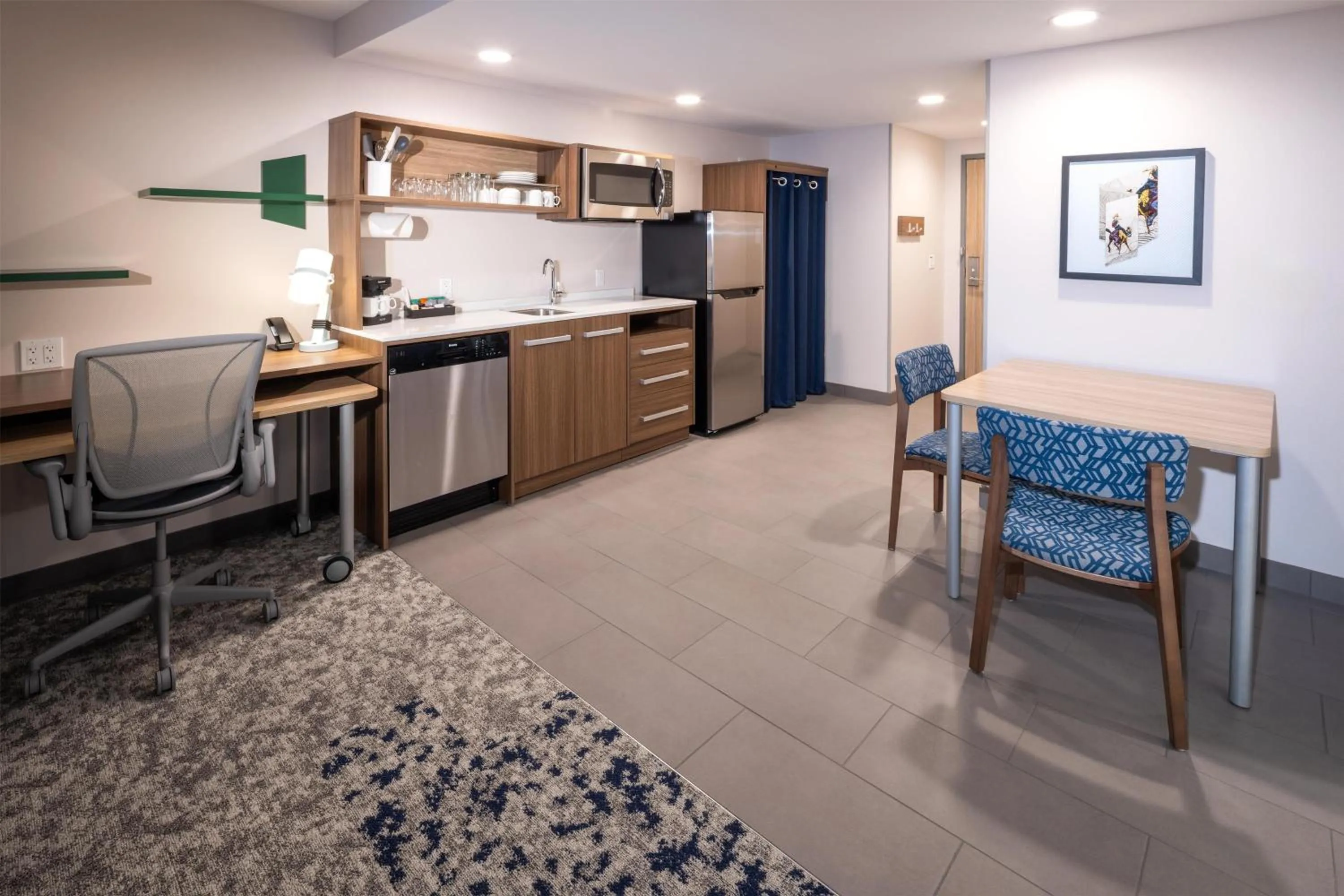 Kitchen or kitchenette in Home2 Suites By Hilton Kalispell, Mt