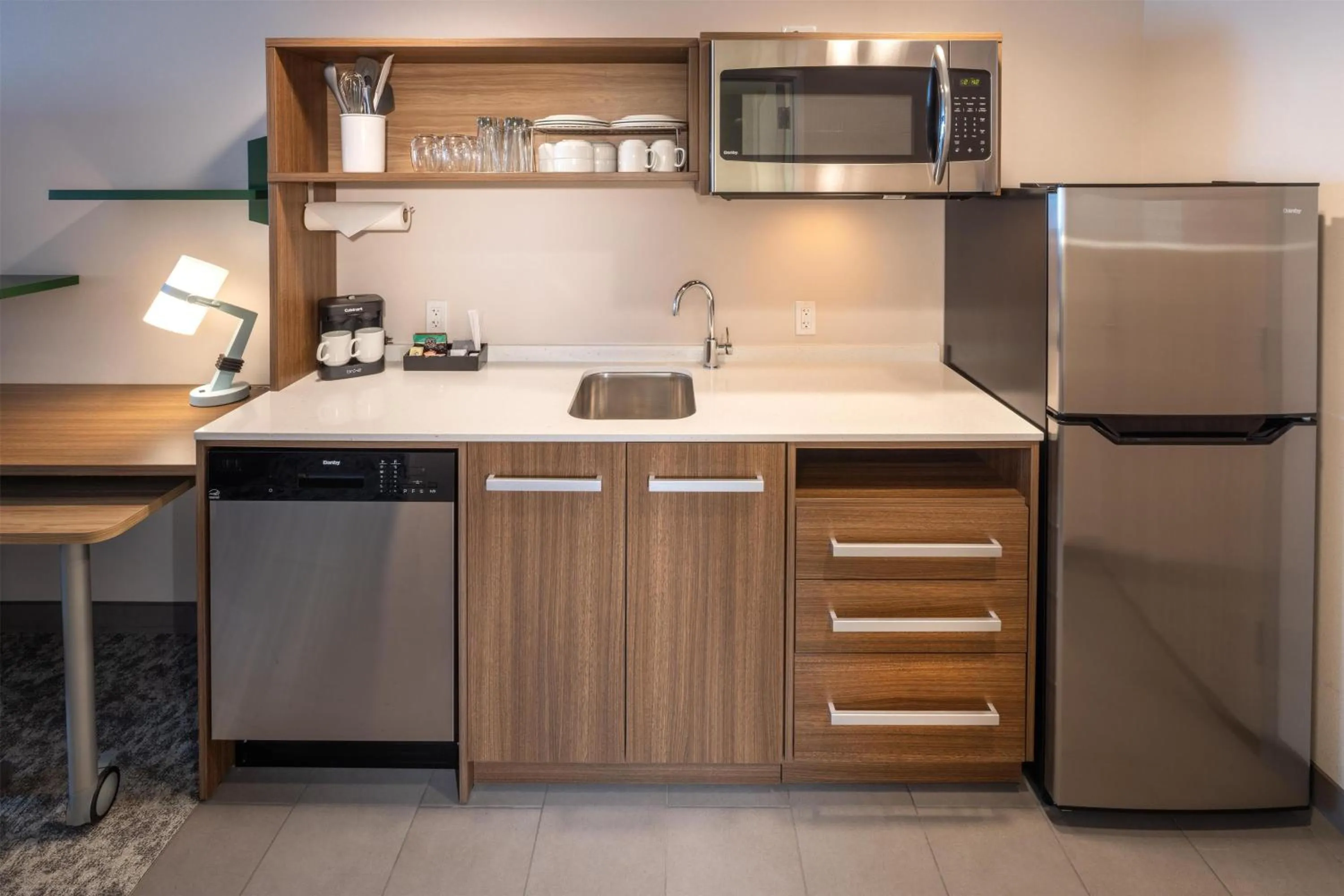Kitchen or kitchenette in Home2 Suites By Hilton Kalispell, Mt