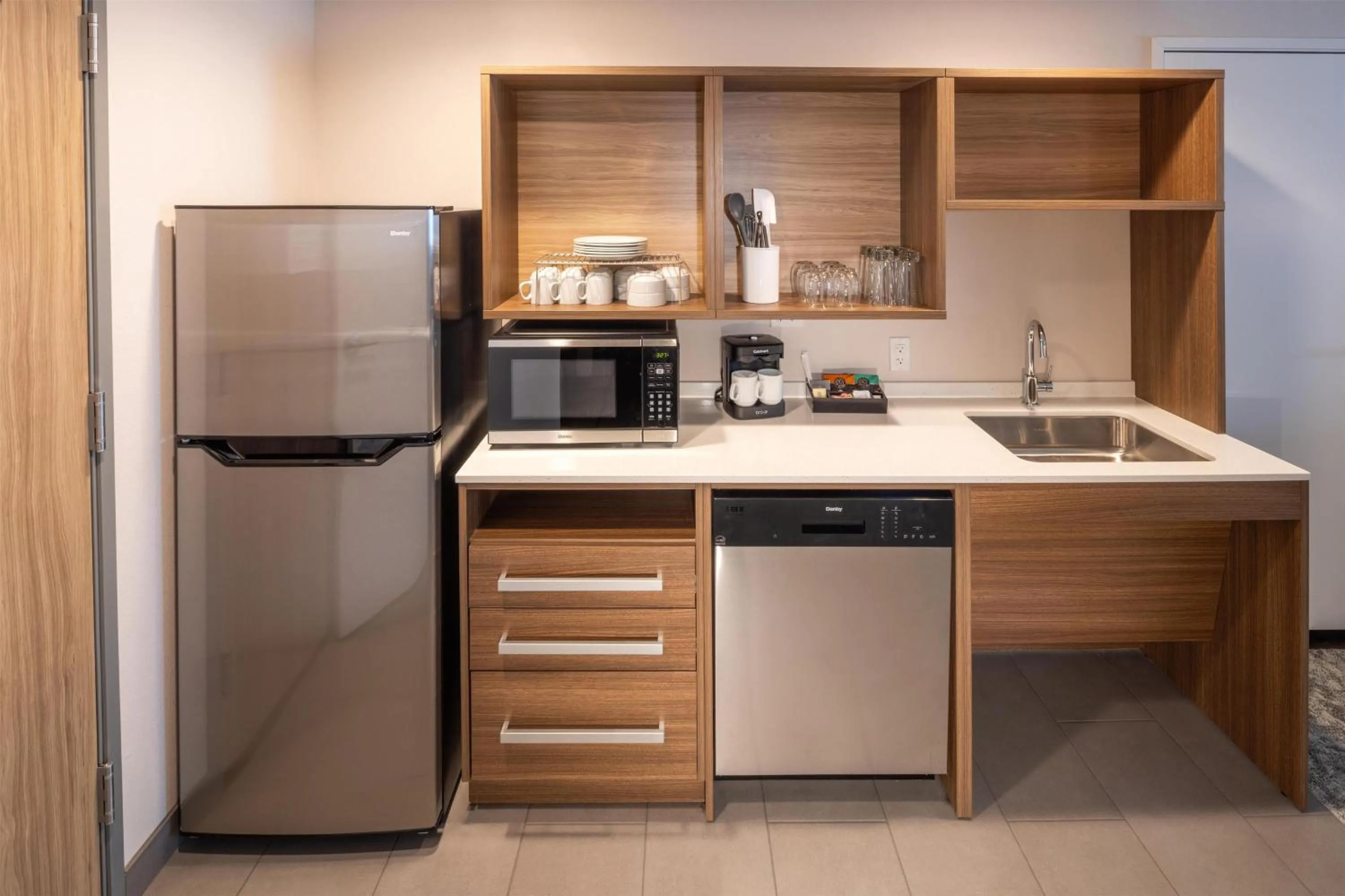 Kitchen or kitchenette in Home2 Suites By Hilton Kalispell, Mt