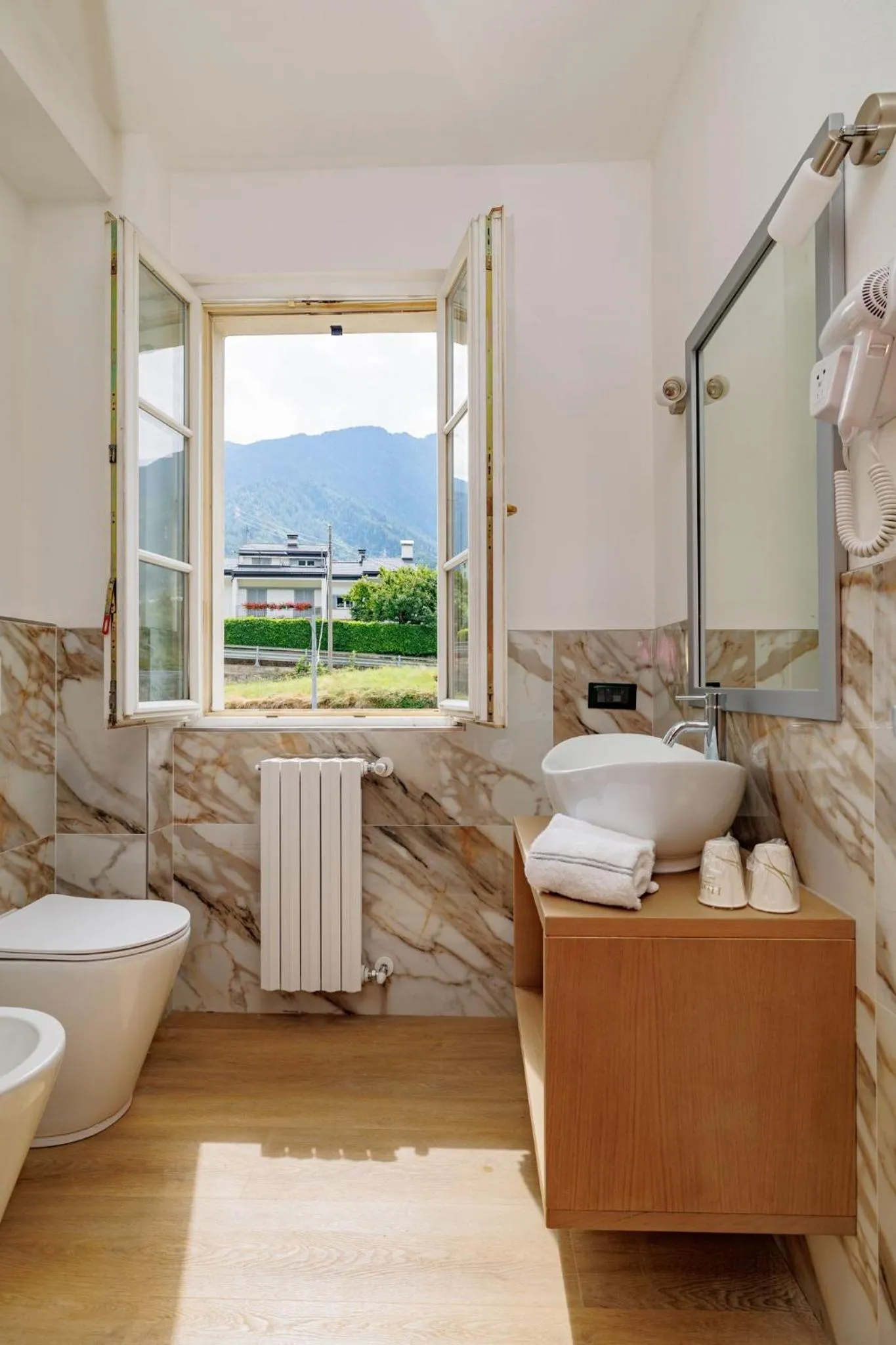 Toilet in Hotel Ristorante Val America