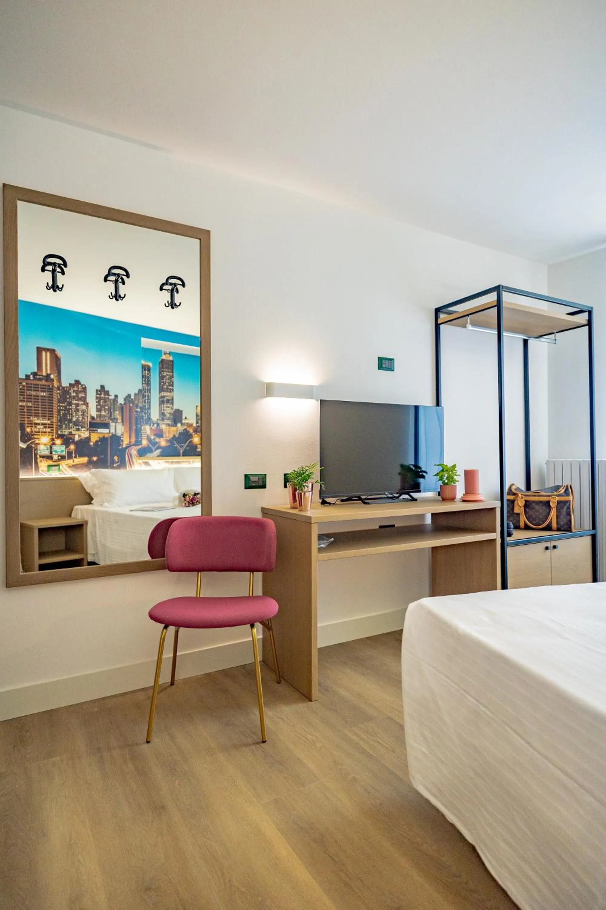 TV and multimedia, Bed in Hotel Ristorante Val America