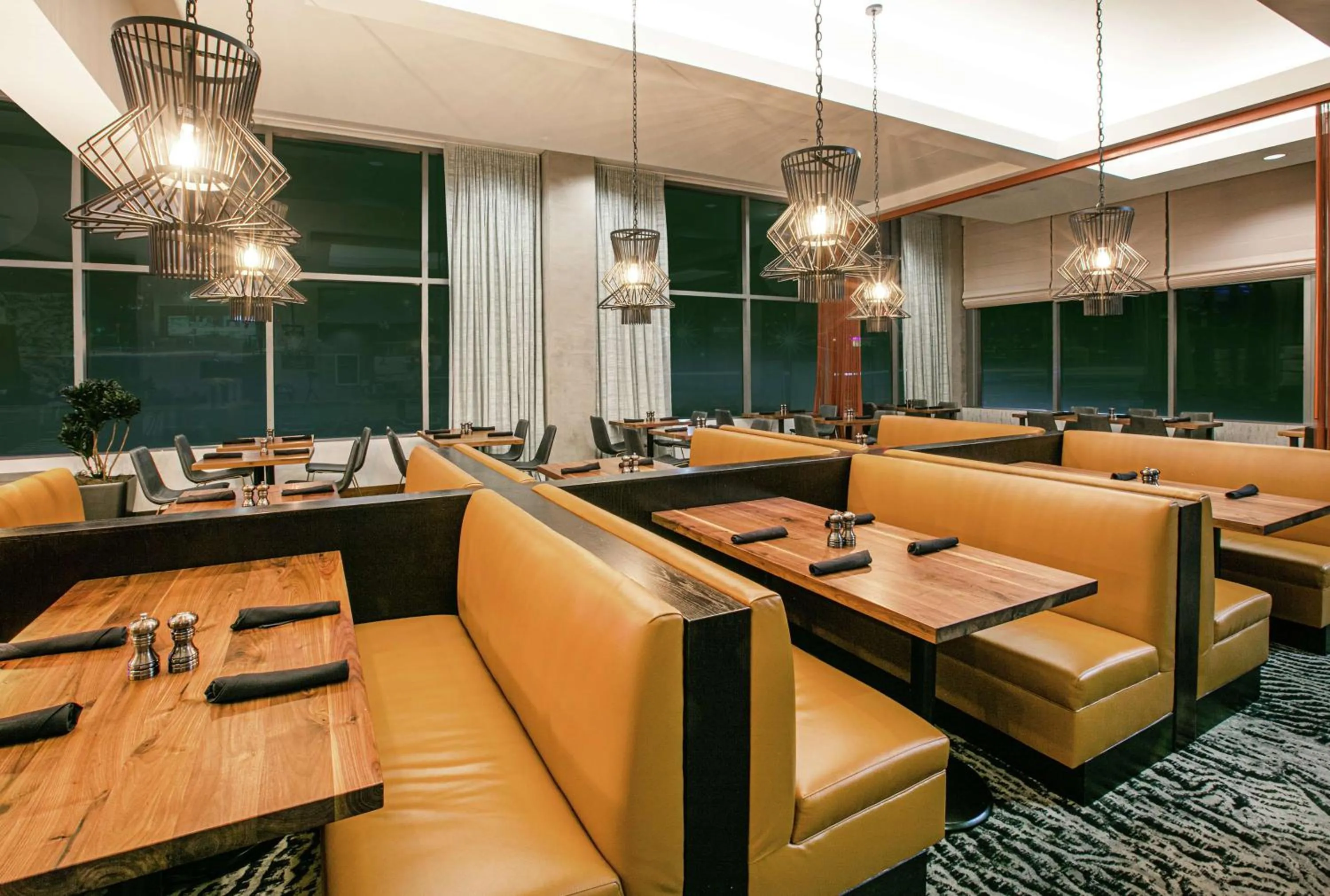 Lounge or bar in Hilton Garden Inn Seattle Downtown