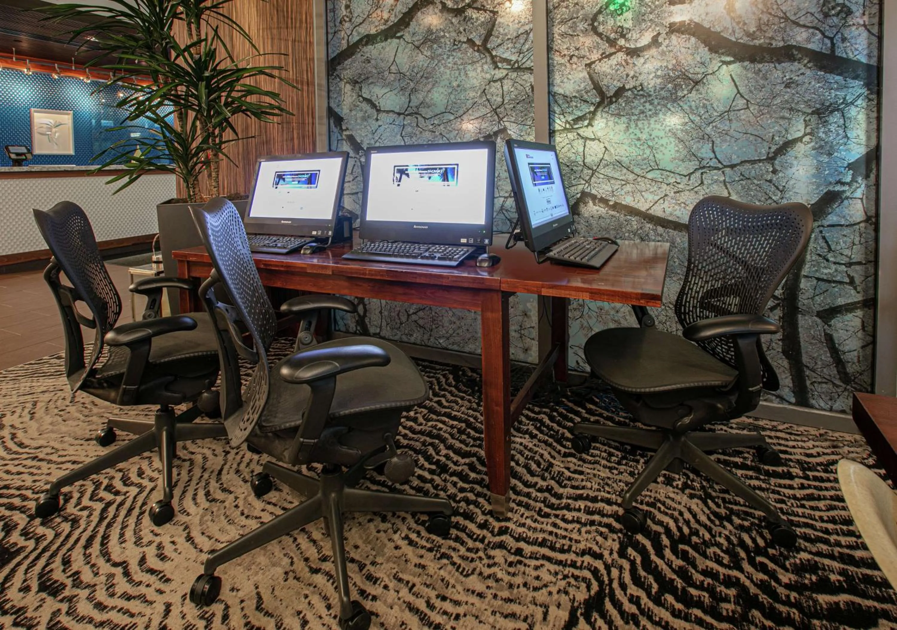 Business facilities in Hilton Garden Inn Seattle Downtown