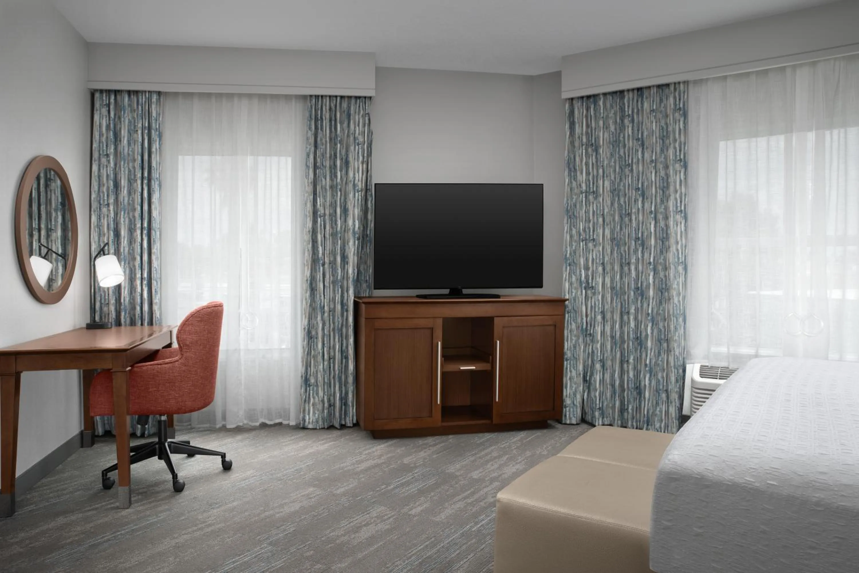 Bedroom, Bed in Hampton Inn and Suites by Hilton Vero Beach-Downtown