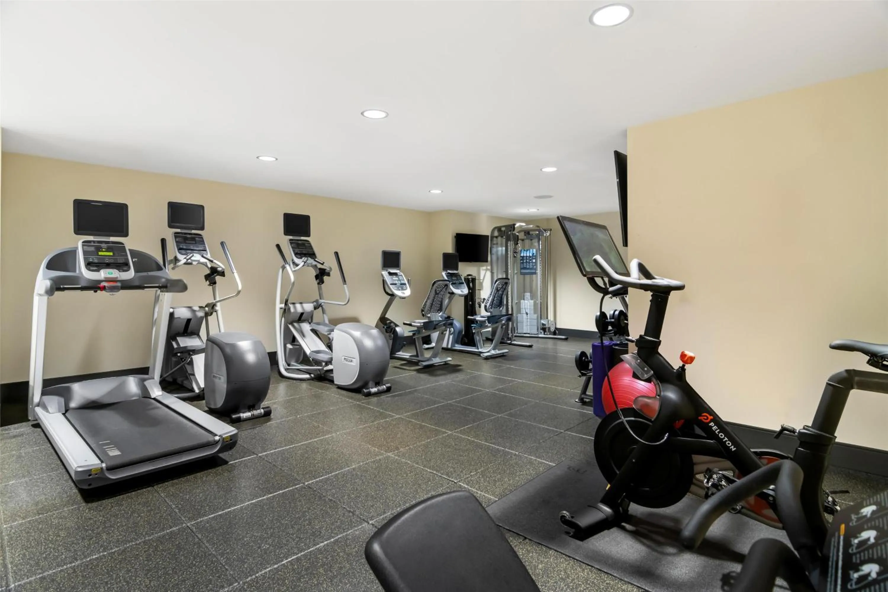 Fitness centre/facilities in Hilton Garden Inn Chicago Downtown Riverwalk