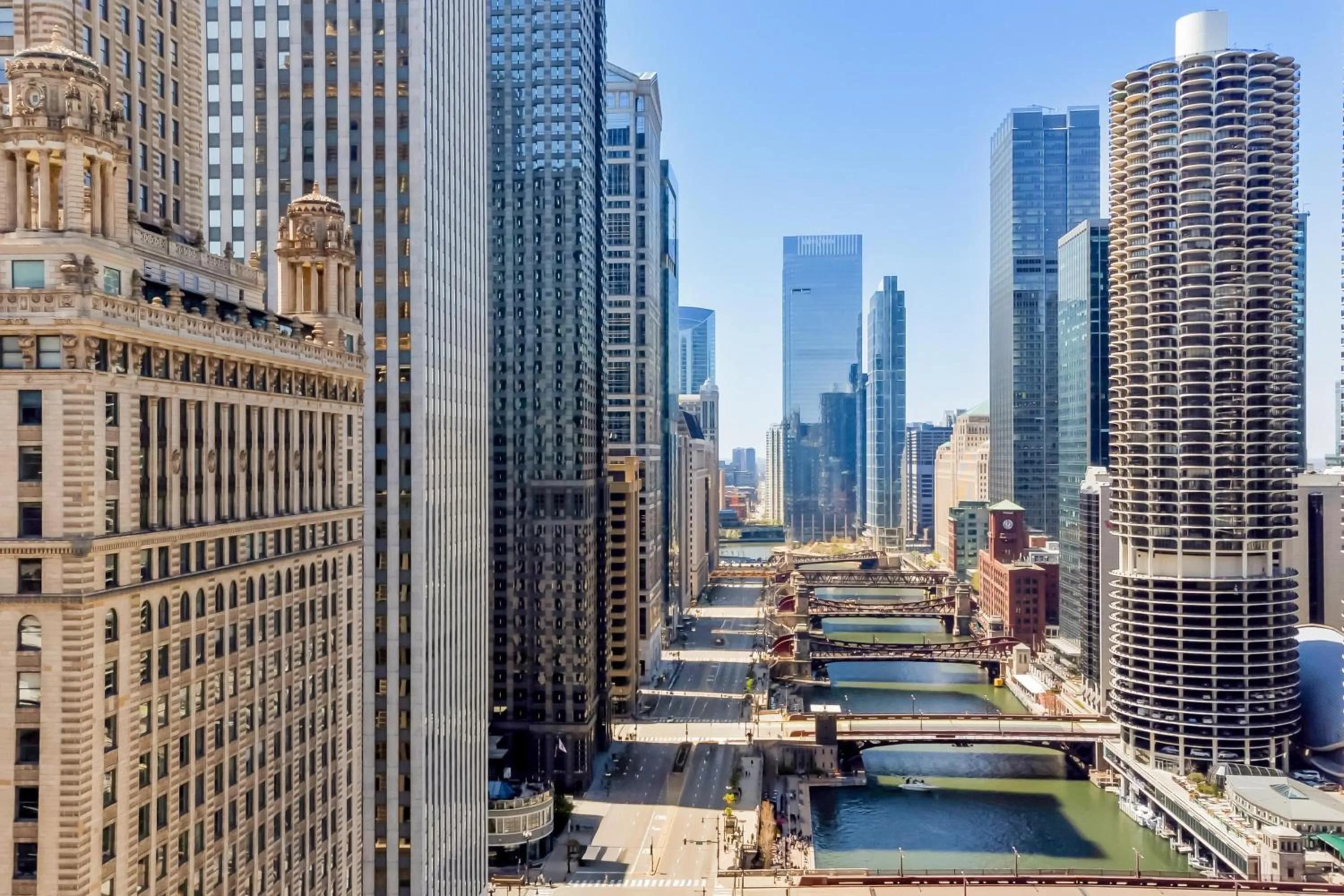 Property building in Hilton Garden Inn Chicago Downtown Riverwalk