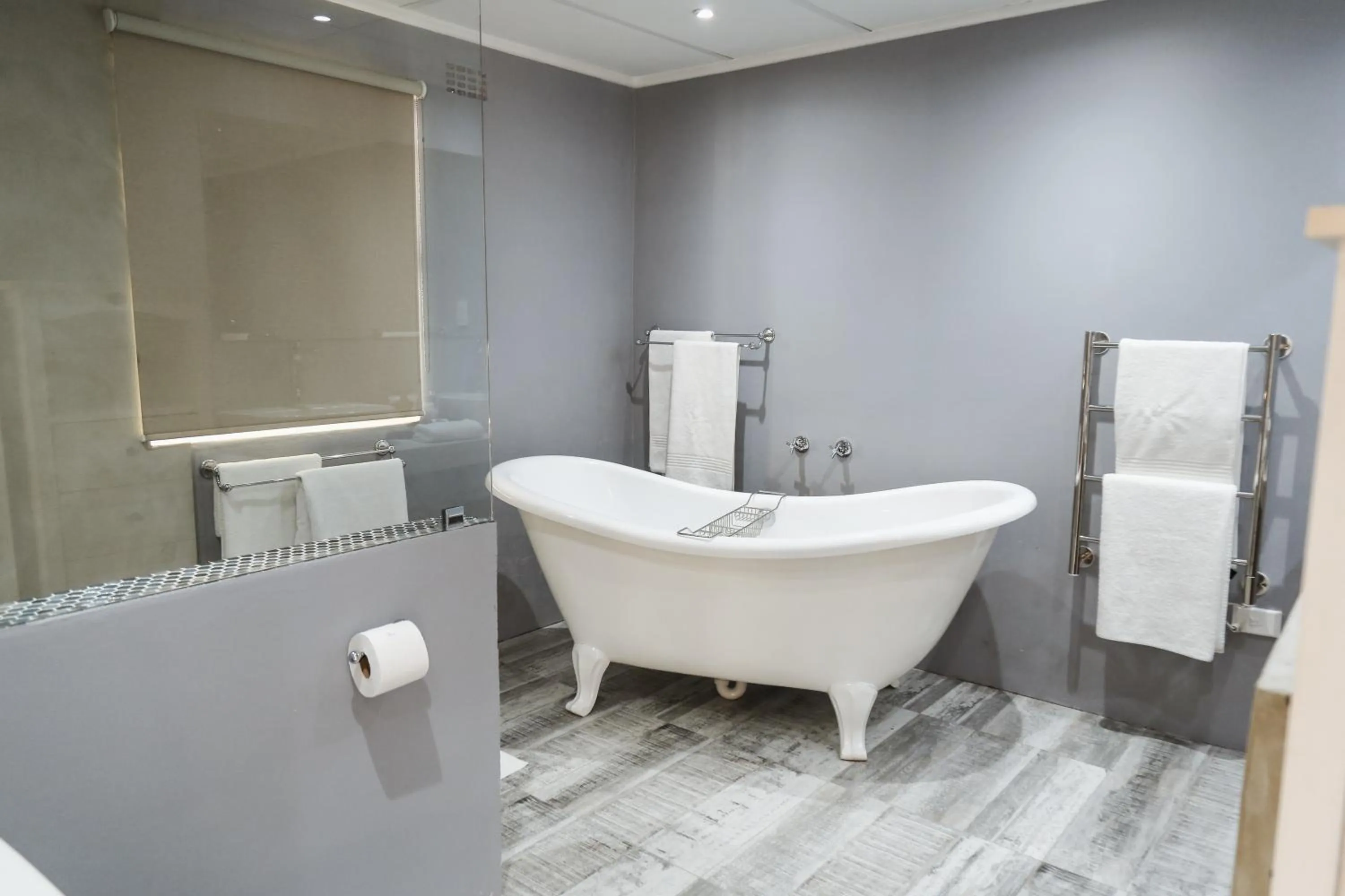 Bath in Le Pommier Wine Estate