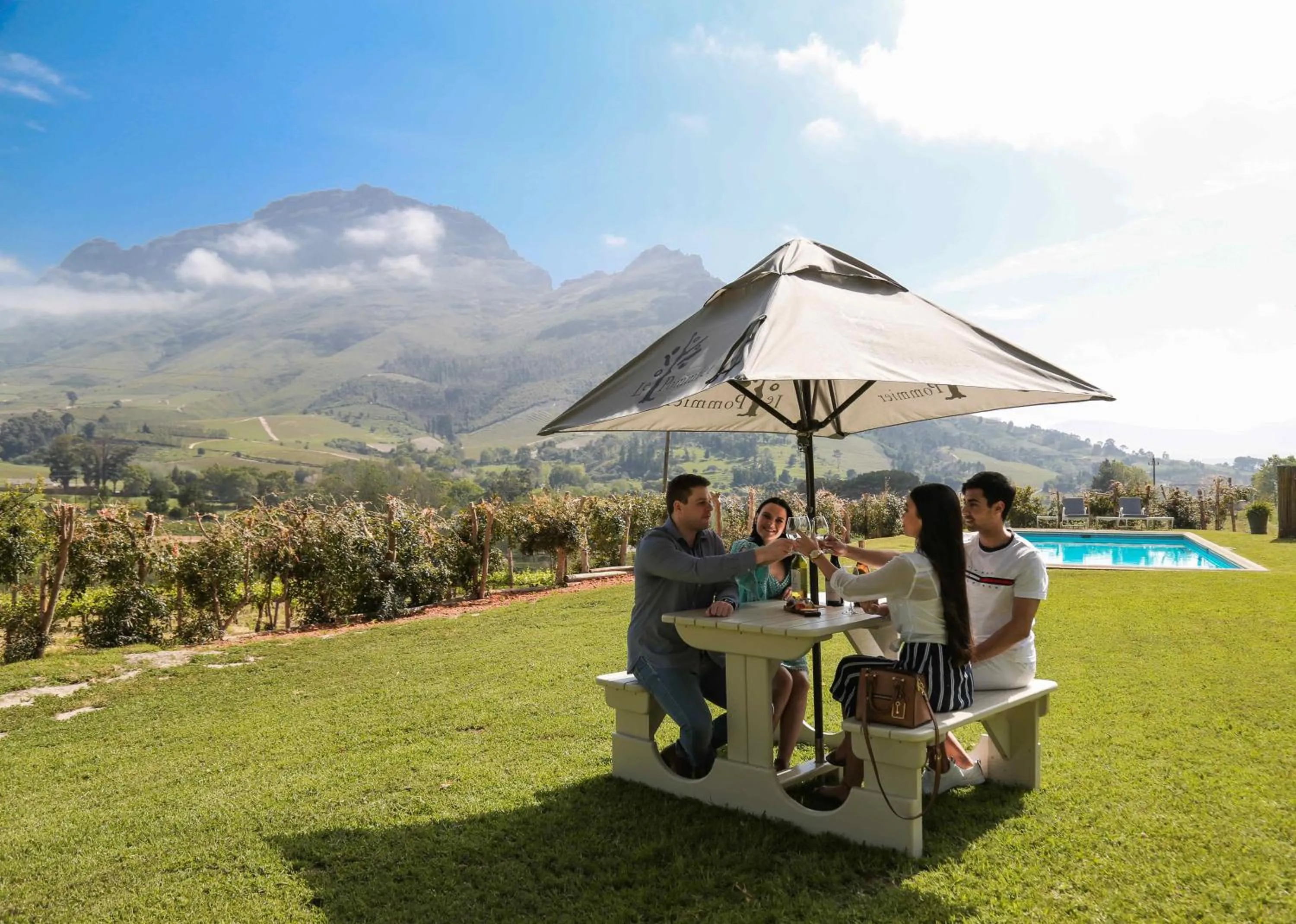 Mountain view in Le Pommier Wine Estate