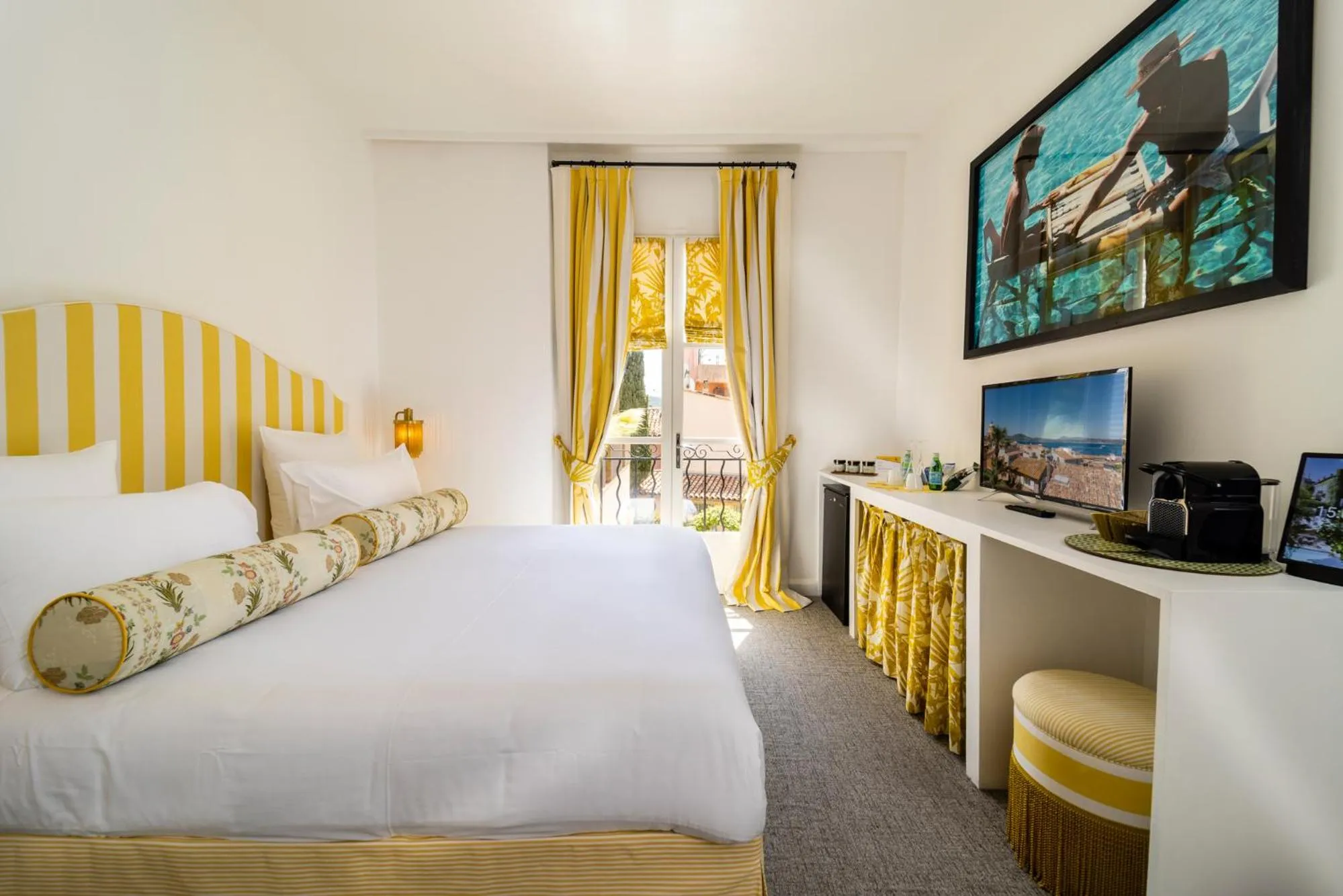 Photo of the whole room, Bed in Hôtel Le Y