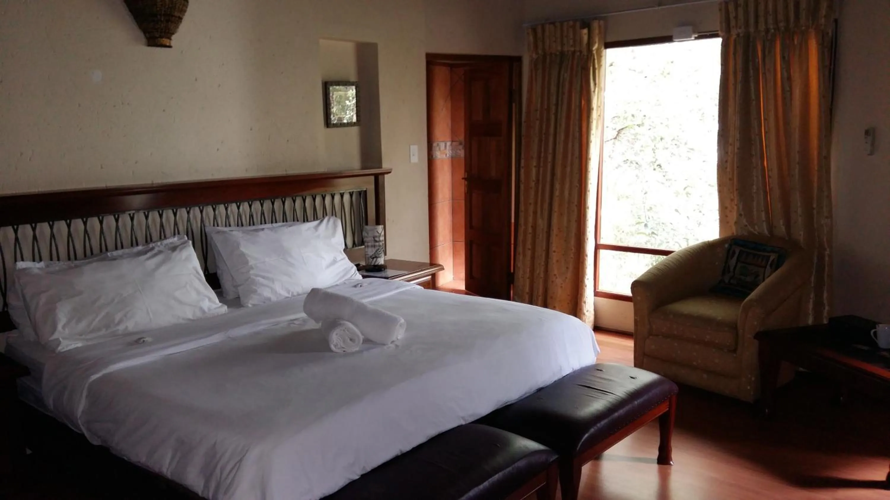 Day, Bed in La Montagne Guest Lodge