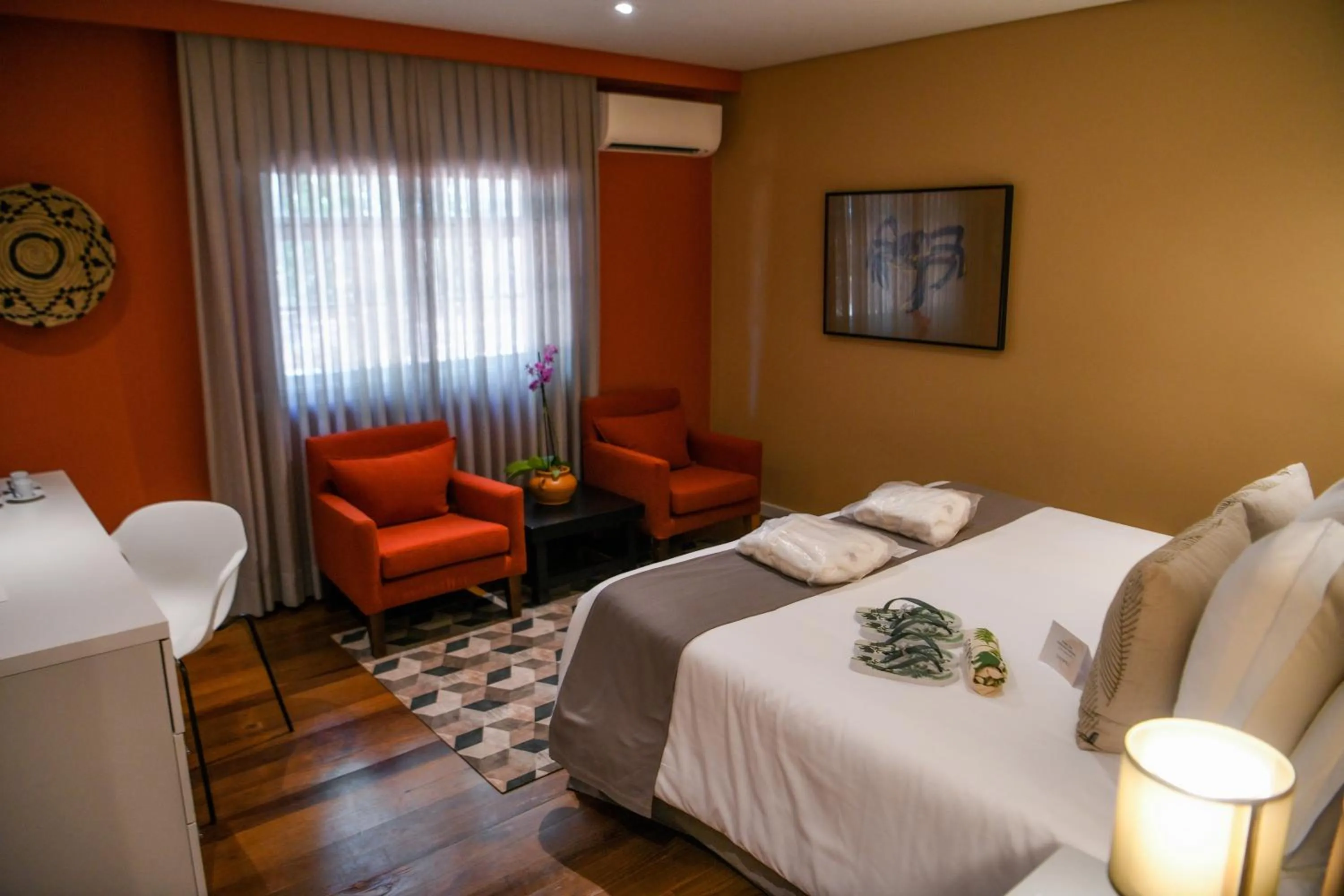 Living room, Bed in Sanma Hotel