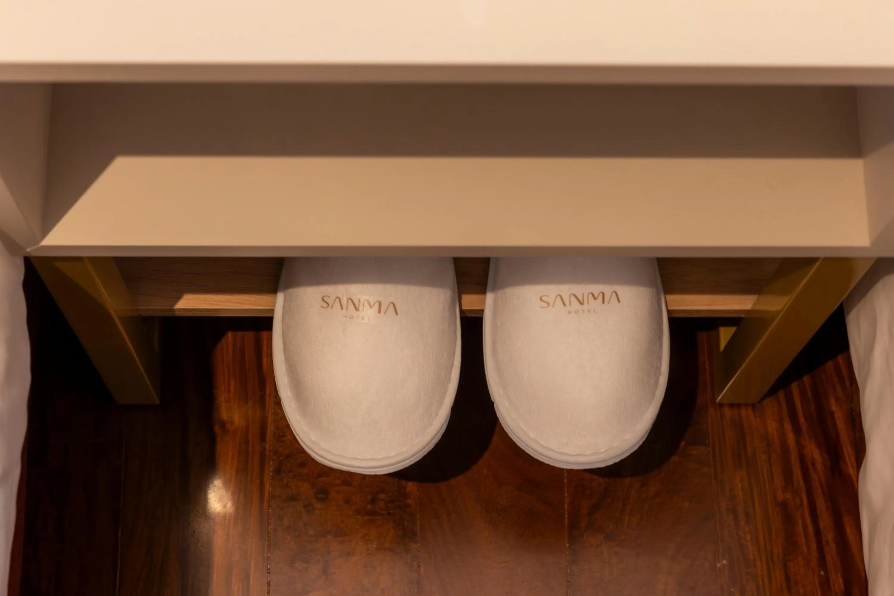 Bedroom in Sanma Hotel