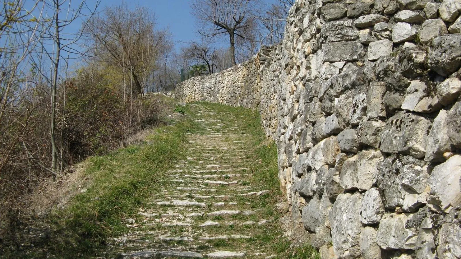 Hiking in B&B Allo Spizzo