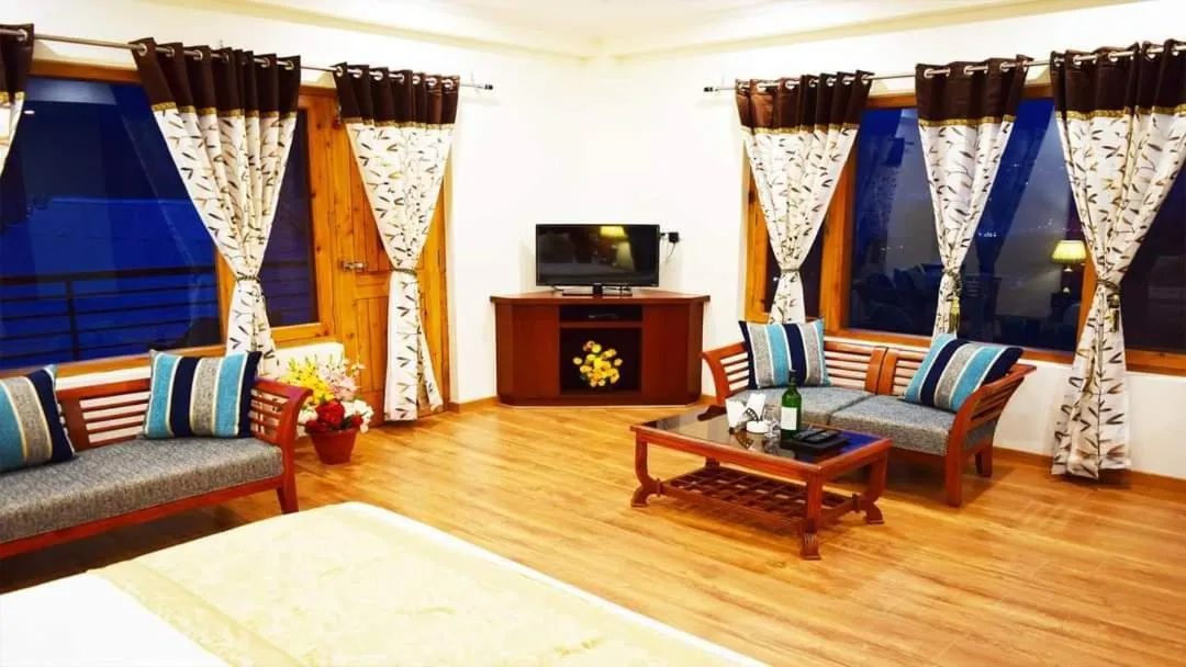 Bed in Azure Chandertal Regency Hotel And Spa