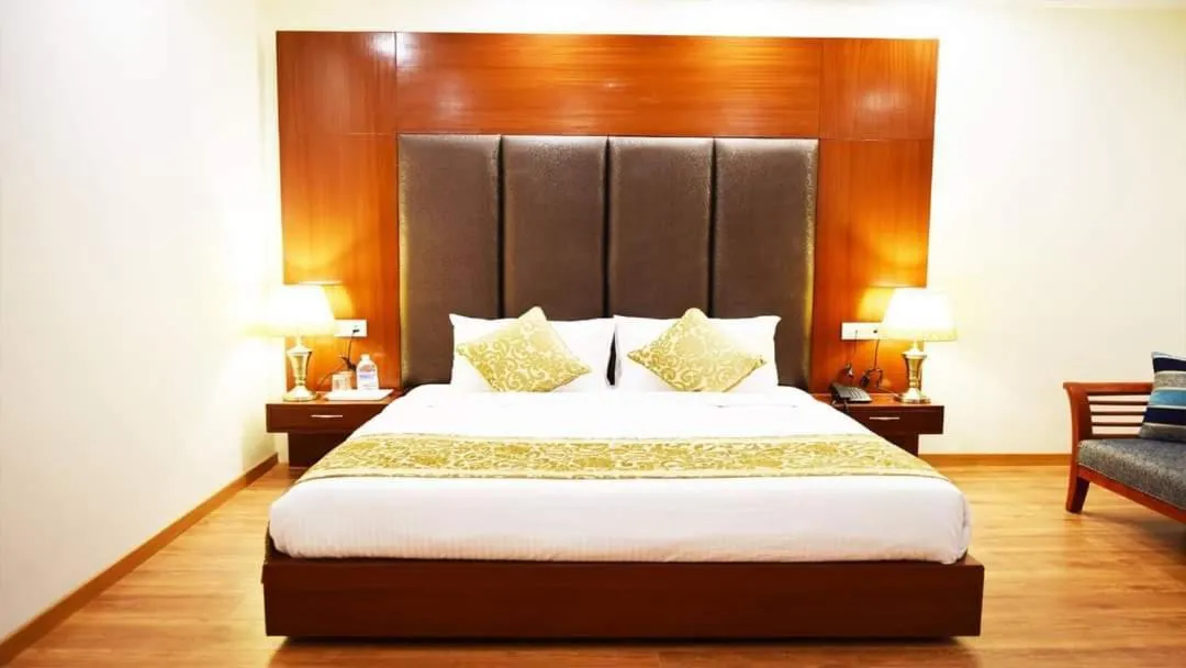 Bed in Azure Chandertal Regency Hotel And Spa