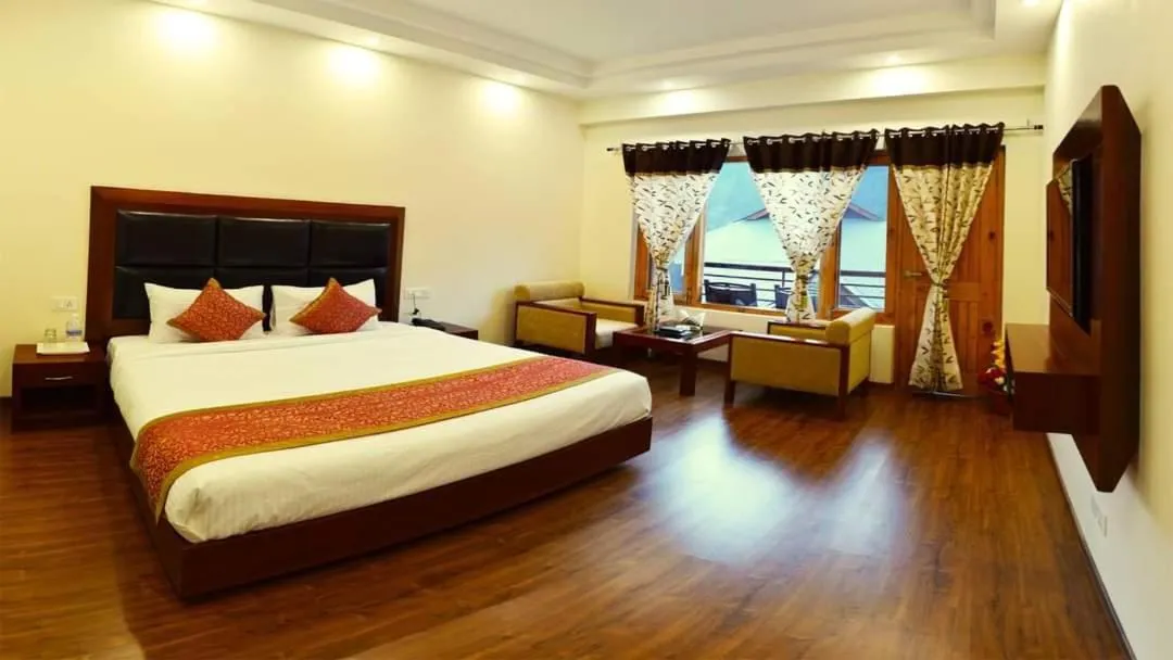 Bed in Azure Chandertal Regency Hotel And Spa
