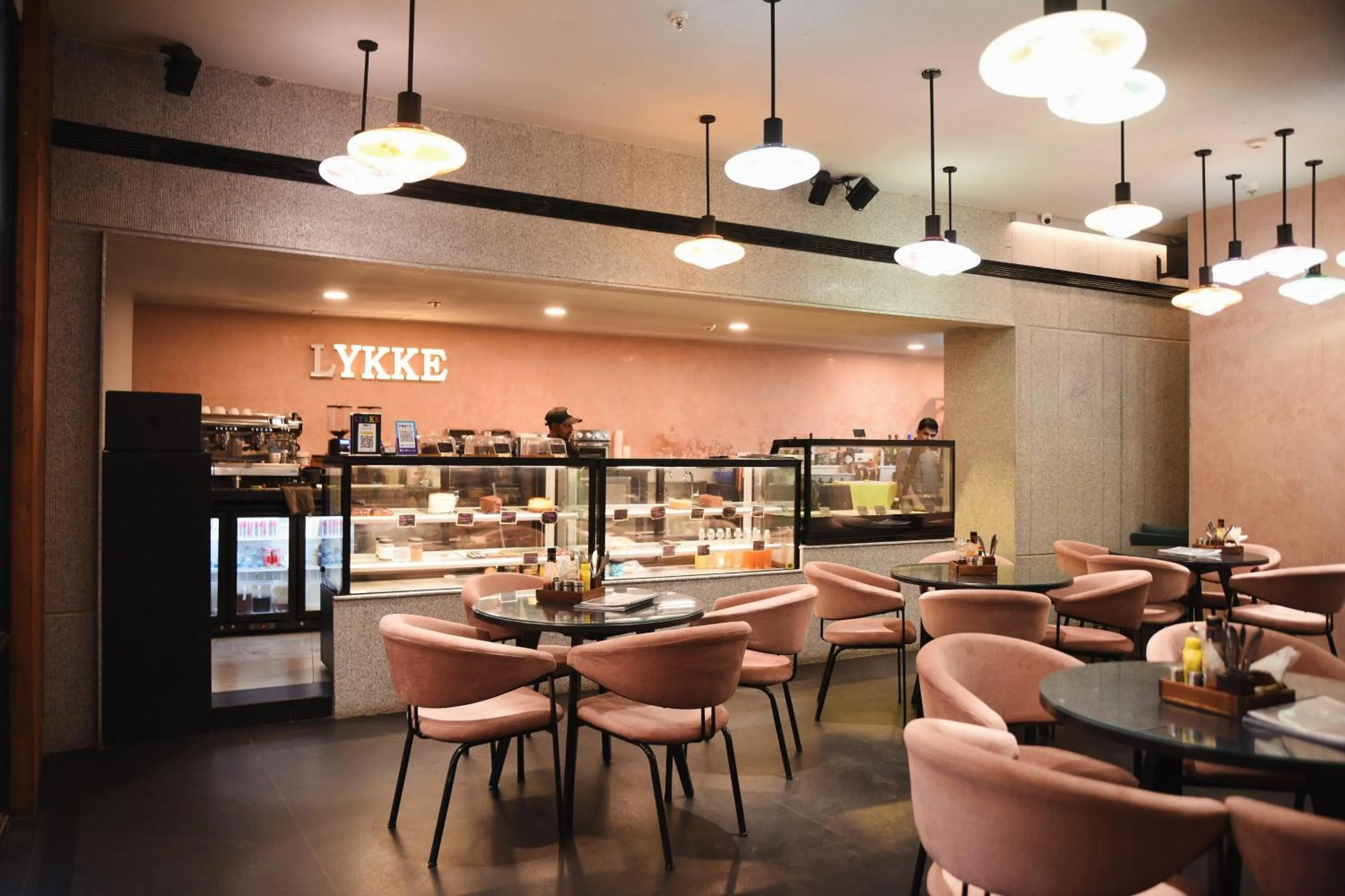 Restaurant/places to eat in The BellaVista Hotel Chandigarh Panchkula