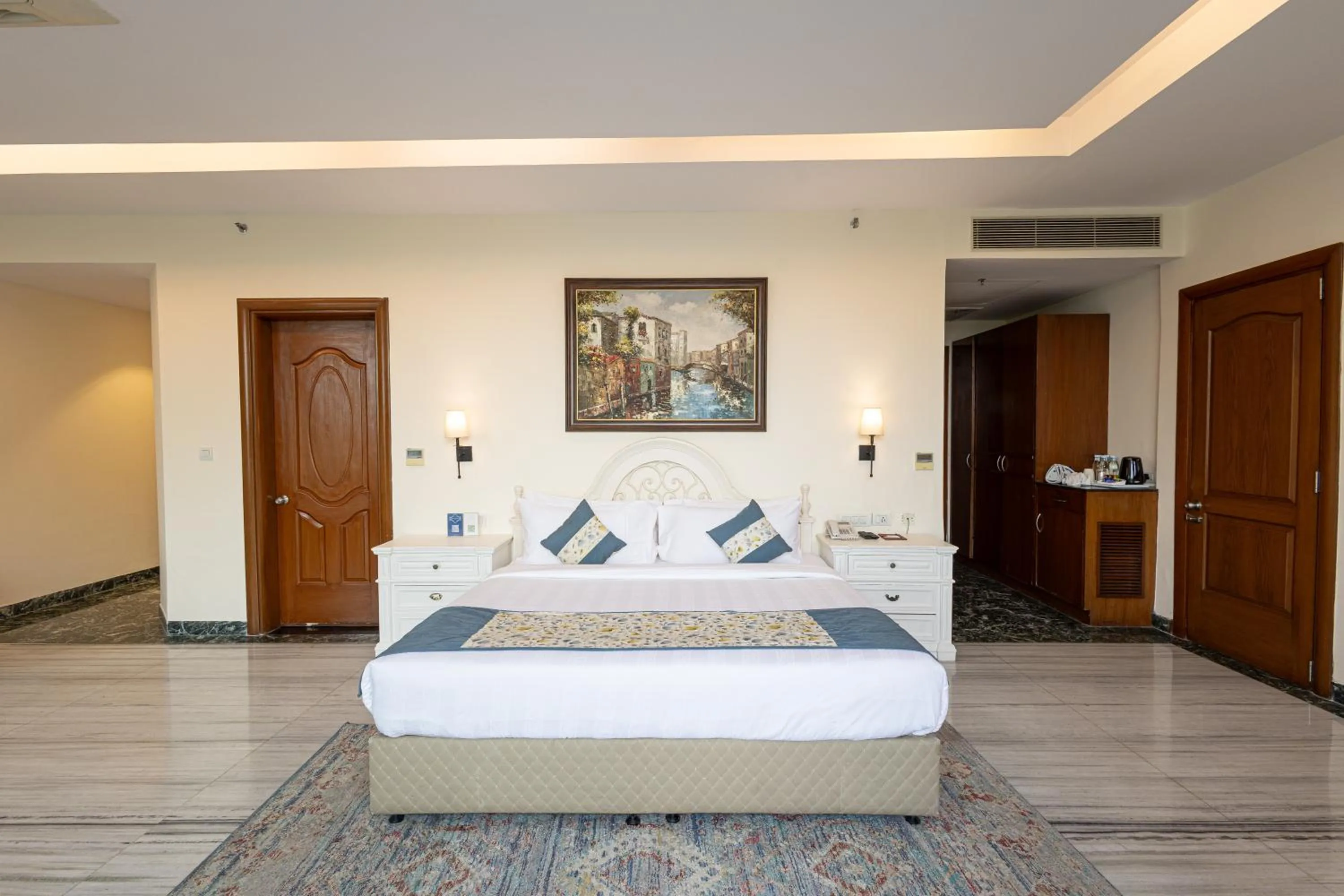 Bed in The BellaVista Hotel Chandigarh Panchkula