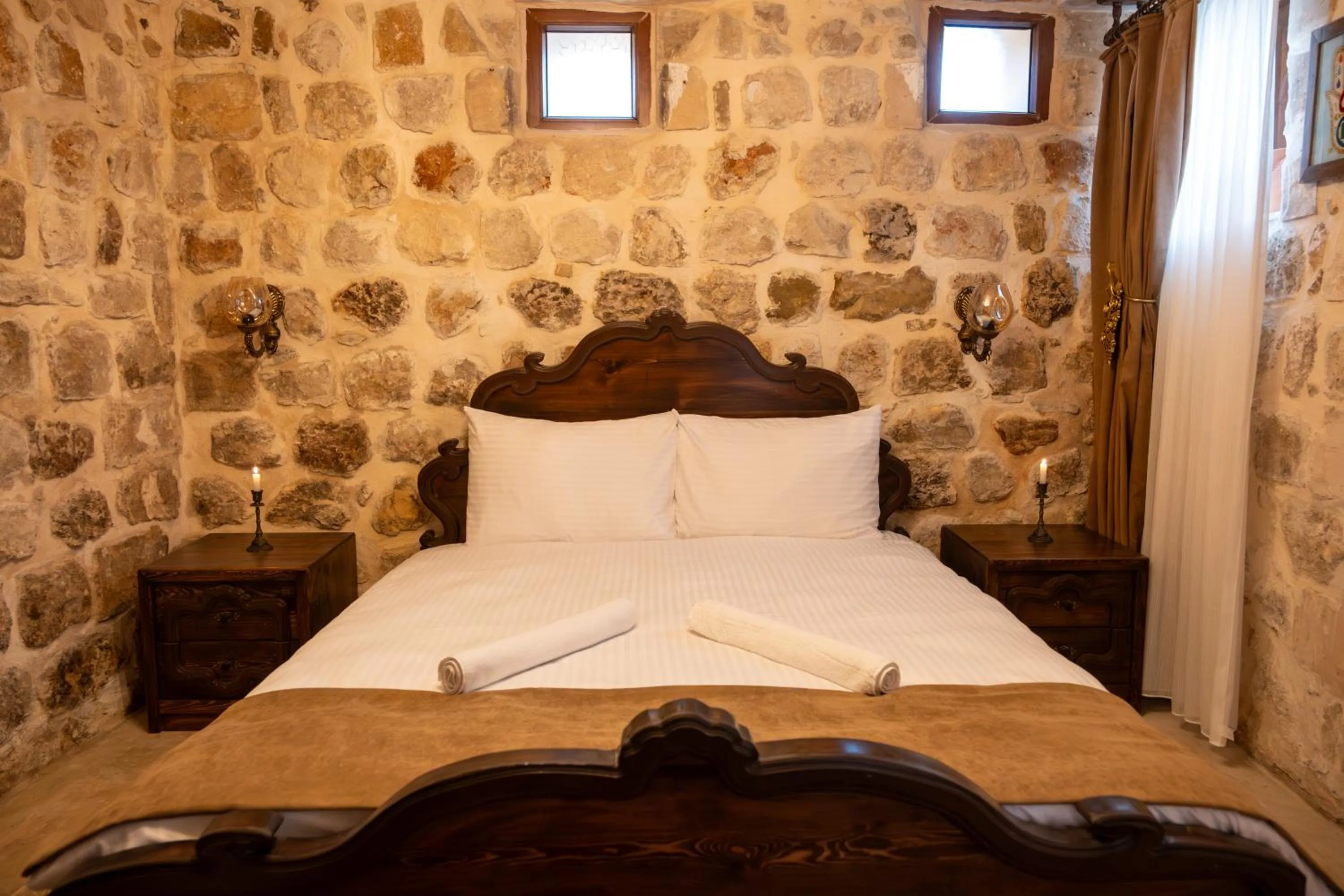 Bed in Marinut Konağı